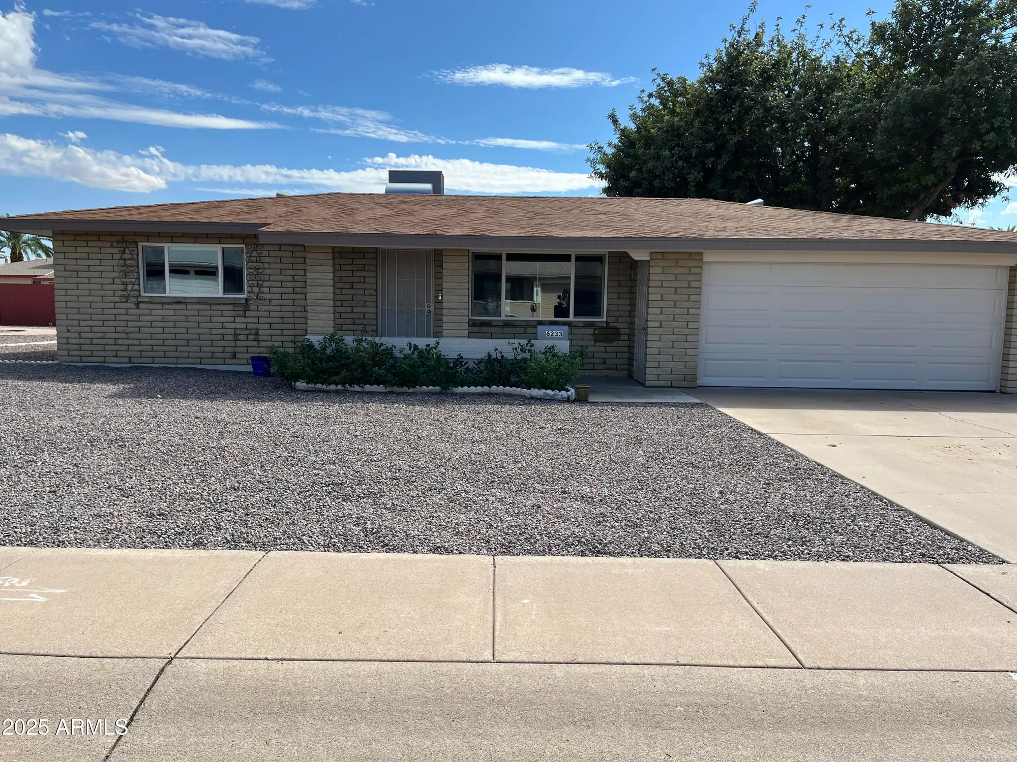 Property Slideshow image 3 of 32 | 6233 e dodge st, Mesa, AZ, 85205