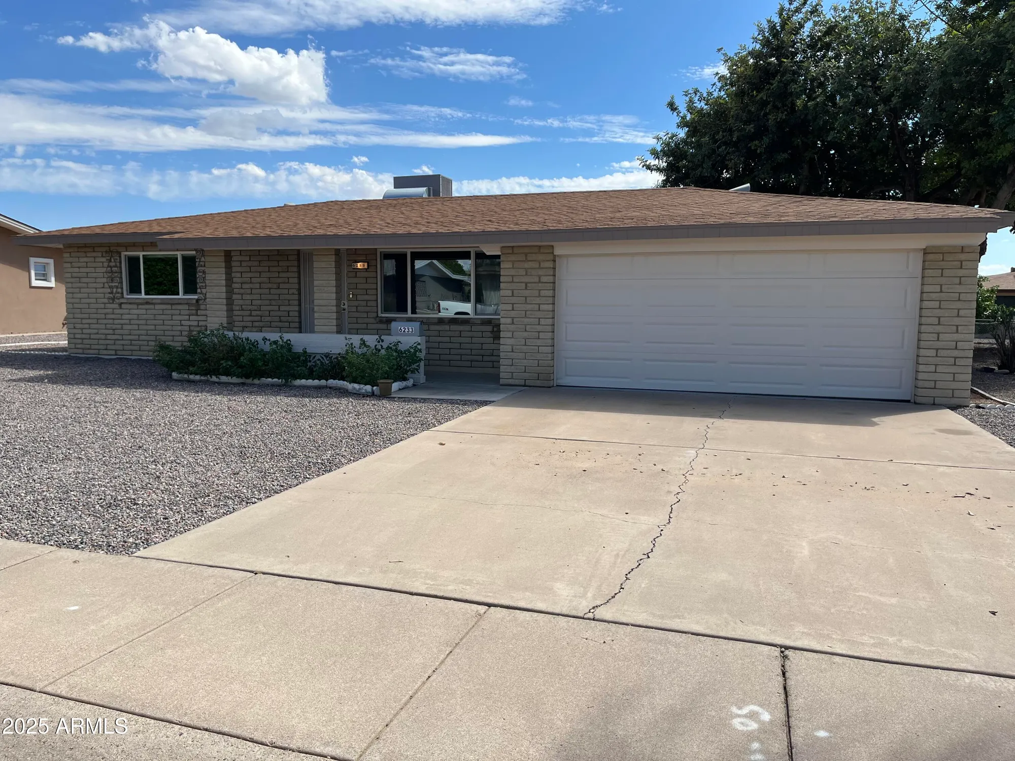 Property Slideshow image 4 of 32 | 6233 e dodge st, Mesa, AZ, 85205