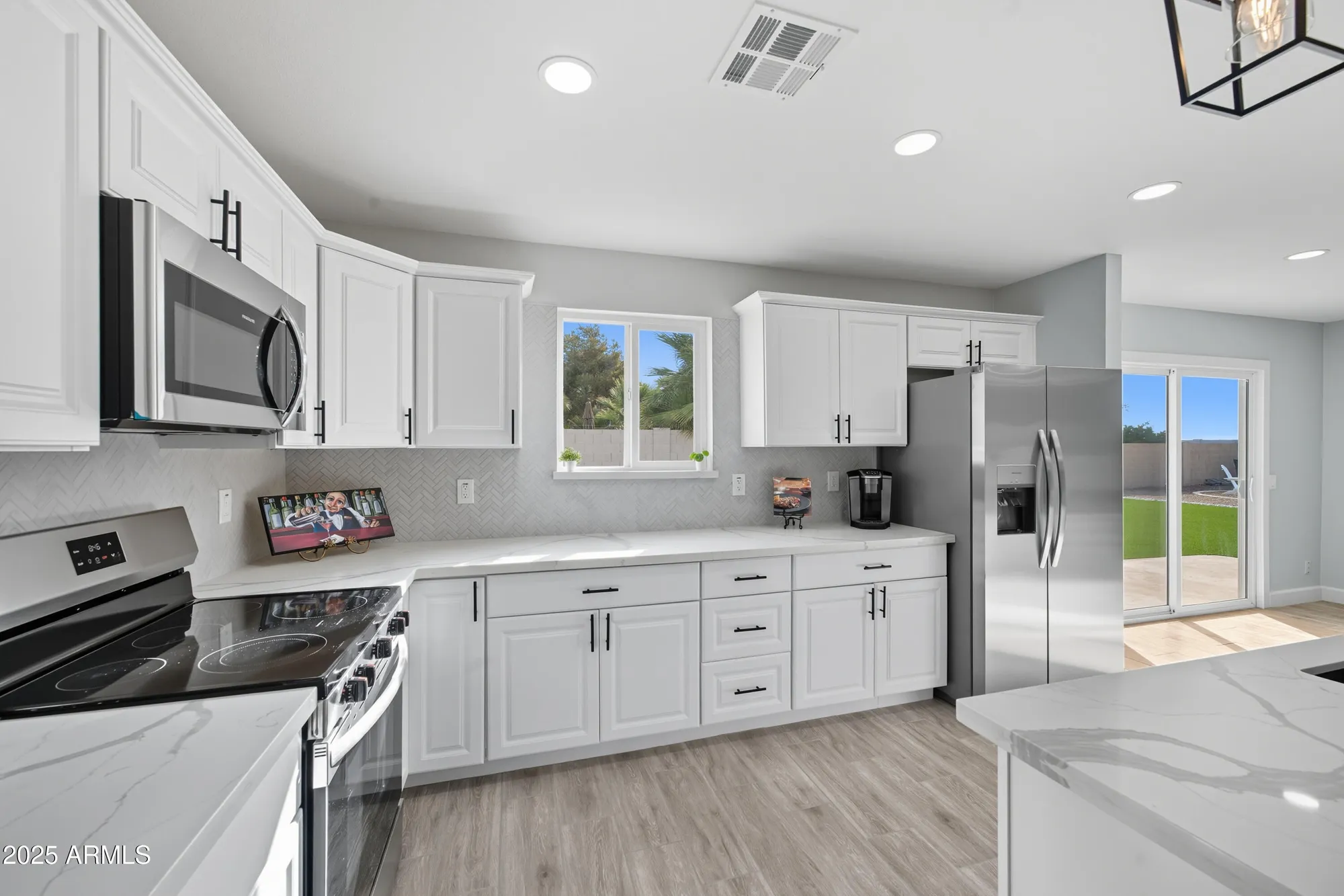 Property Slideshow image 9 of 37 | 26661 s howard dr, Sun Lakes, AZ, 85248