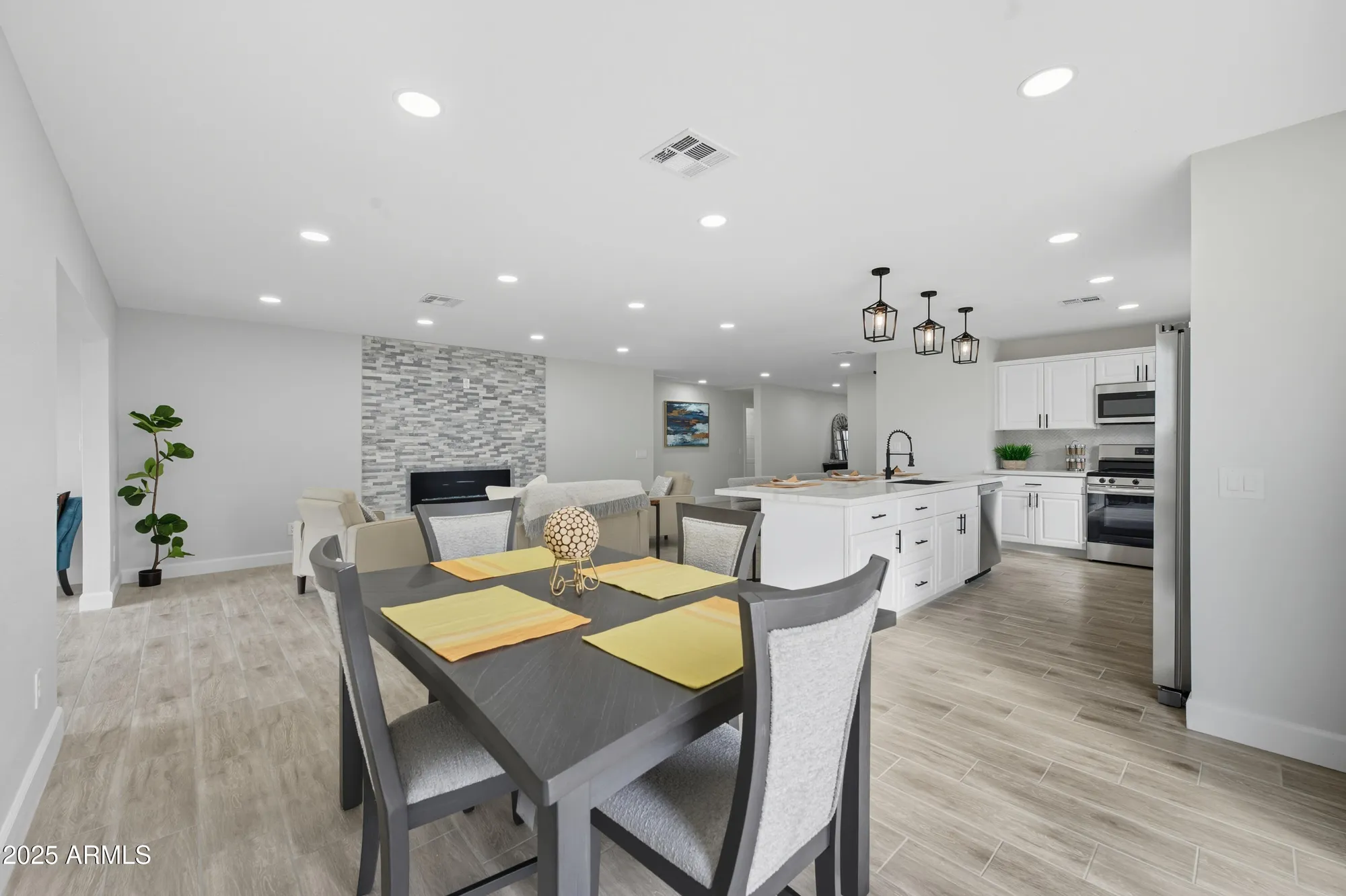 Property Slideshow image 12 of 37 | 26661 s howard dr, Sun Lakes, AZ, 85248