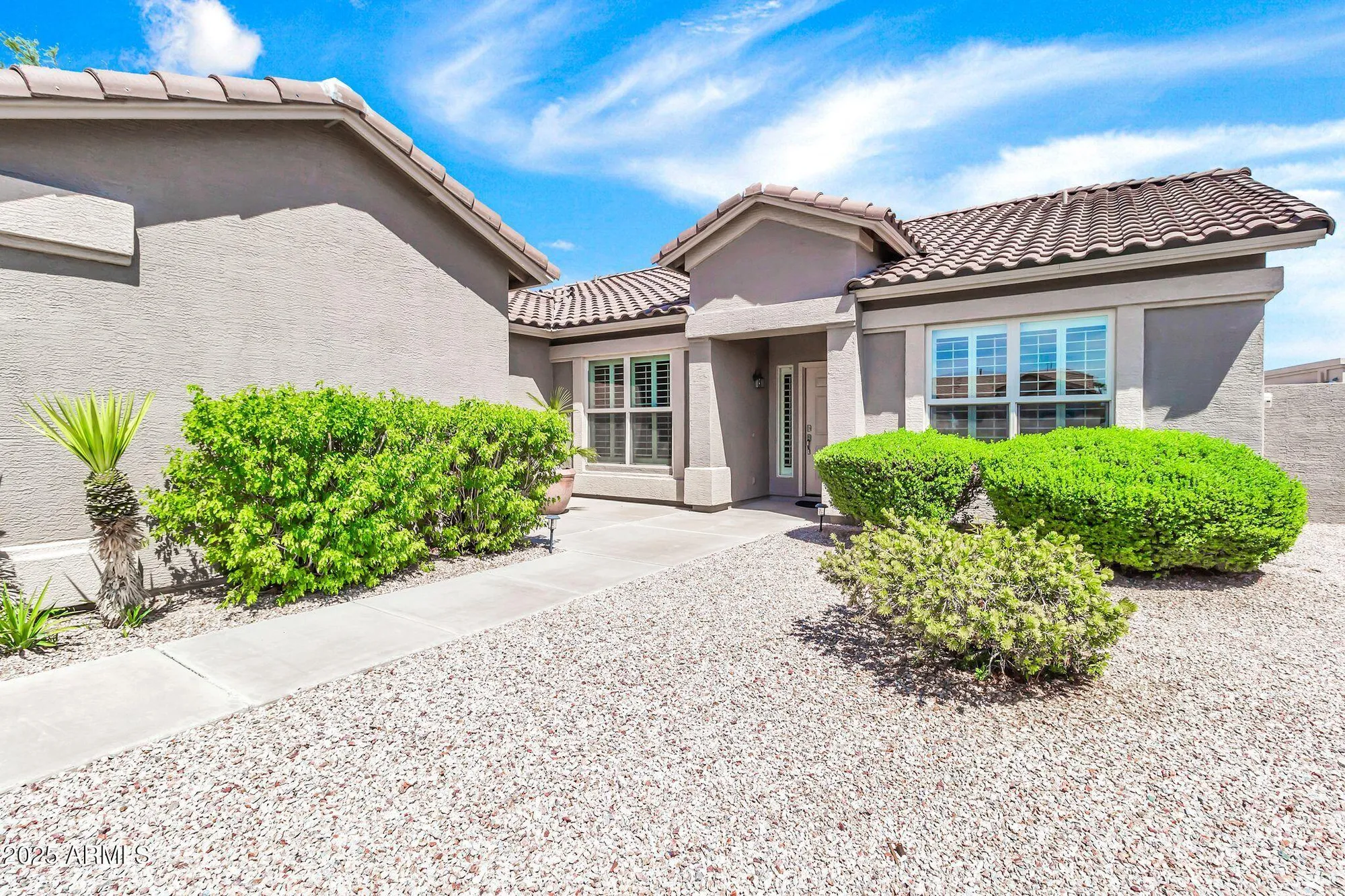 Property Slideshow image 3 of 30 | 3624 e county down dr, Chandler, AZ, 85249