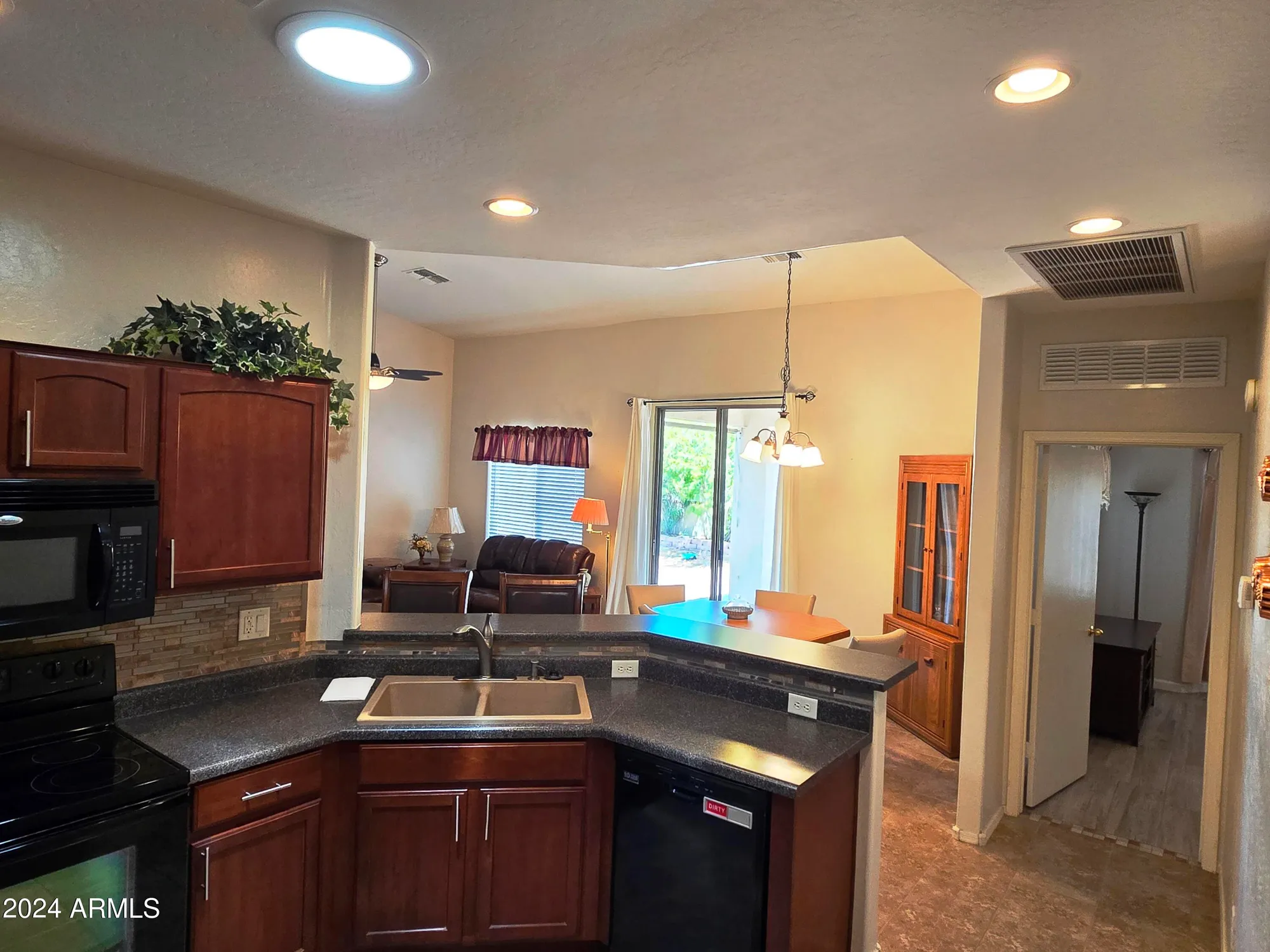 Property Slideshow image 9 of 59 | 2101 s meridian rd 34, Apache Junction, AZ, 85120