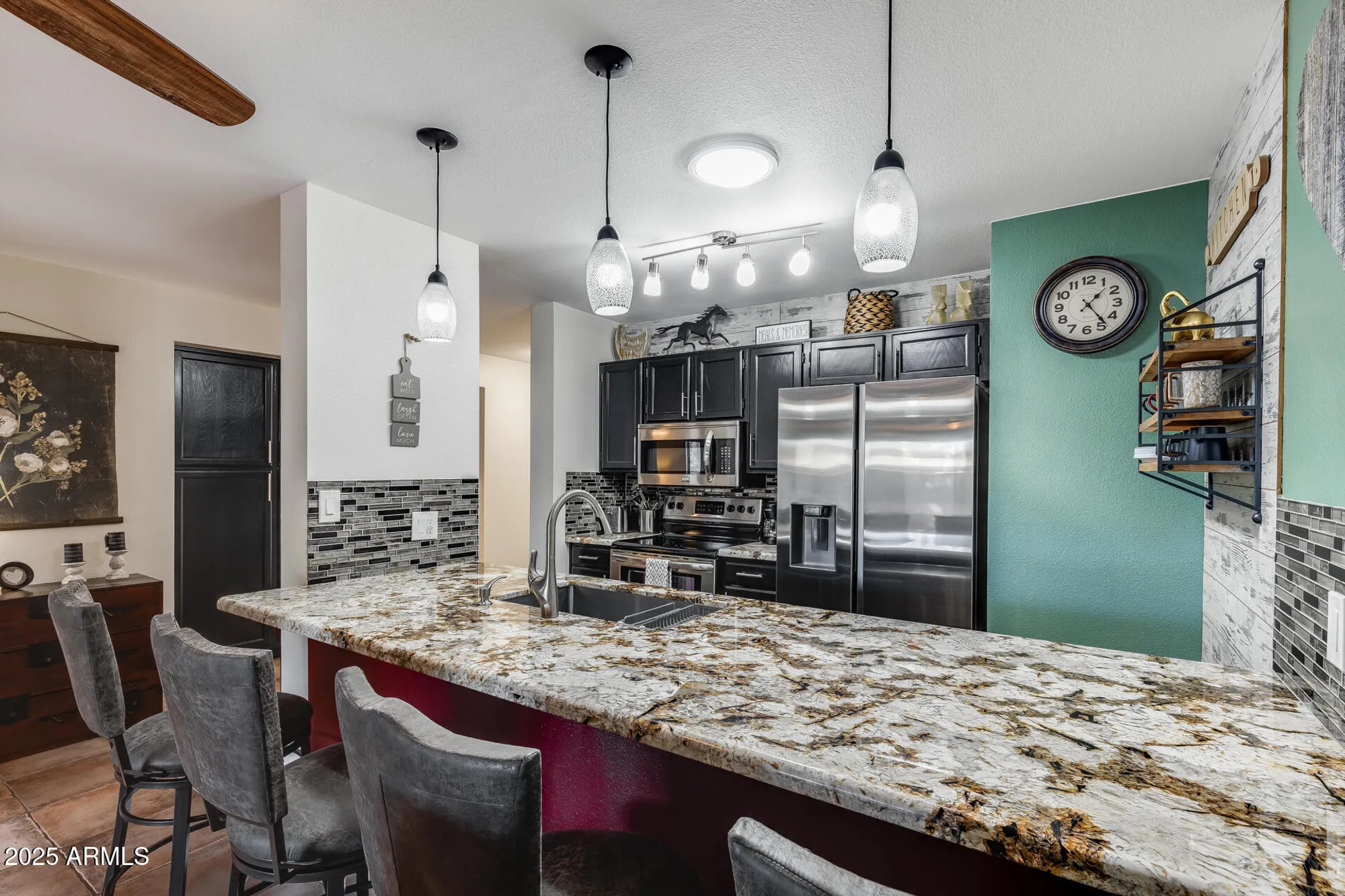 Property Slideshow image 4 of 26 | 18725 n 92nd dr, Peoria, AZ, 85382