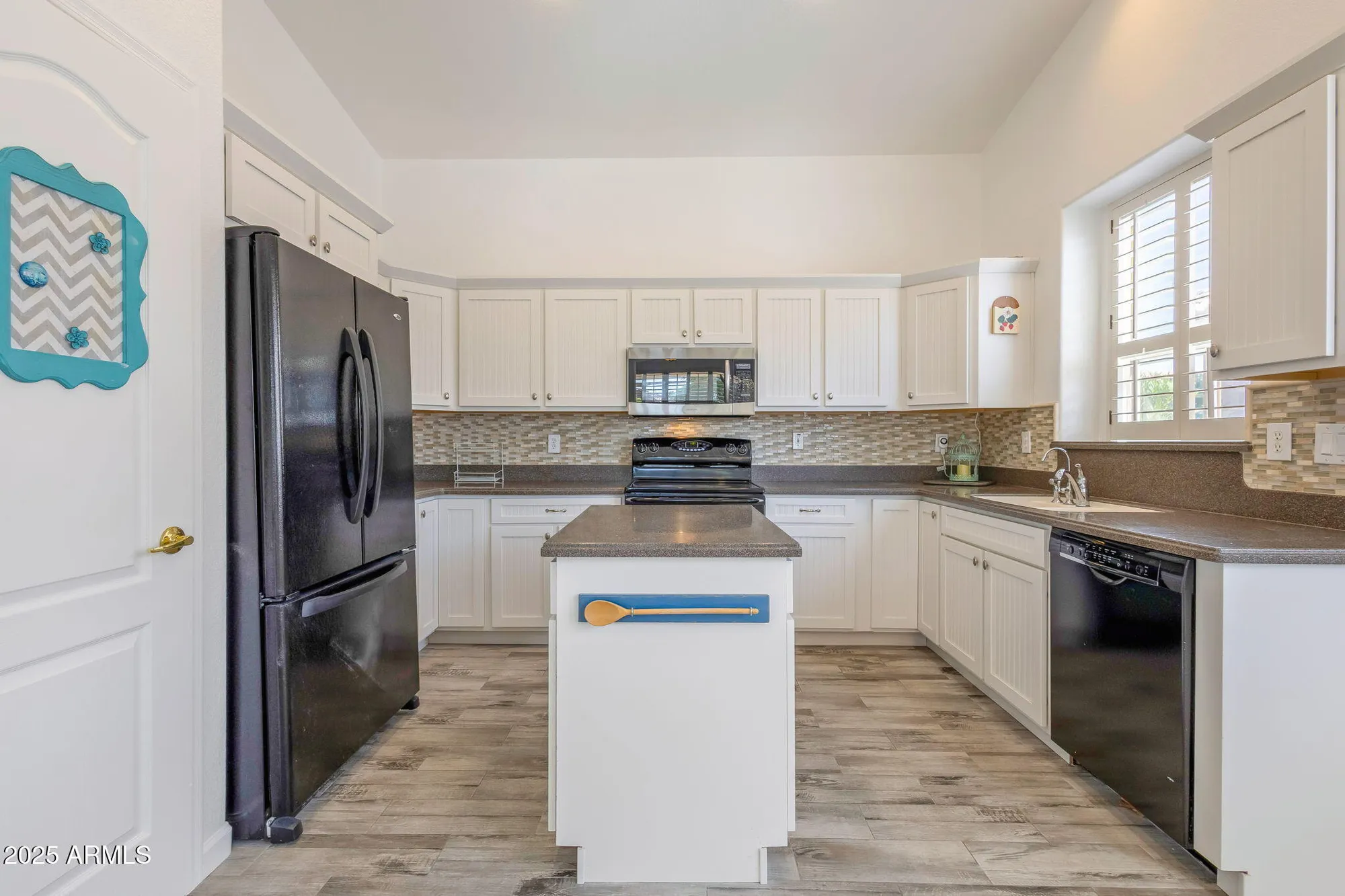 Property Slideshow image 14 of 35 | 18083 w douglas way, Surprise, AZ, 85374