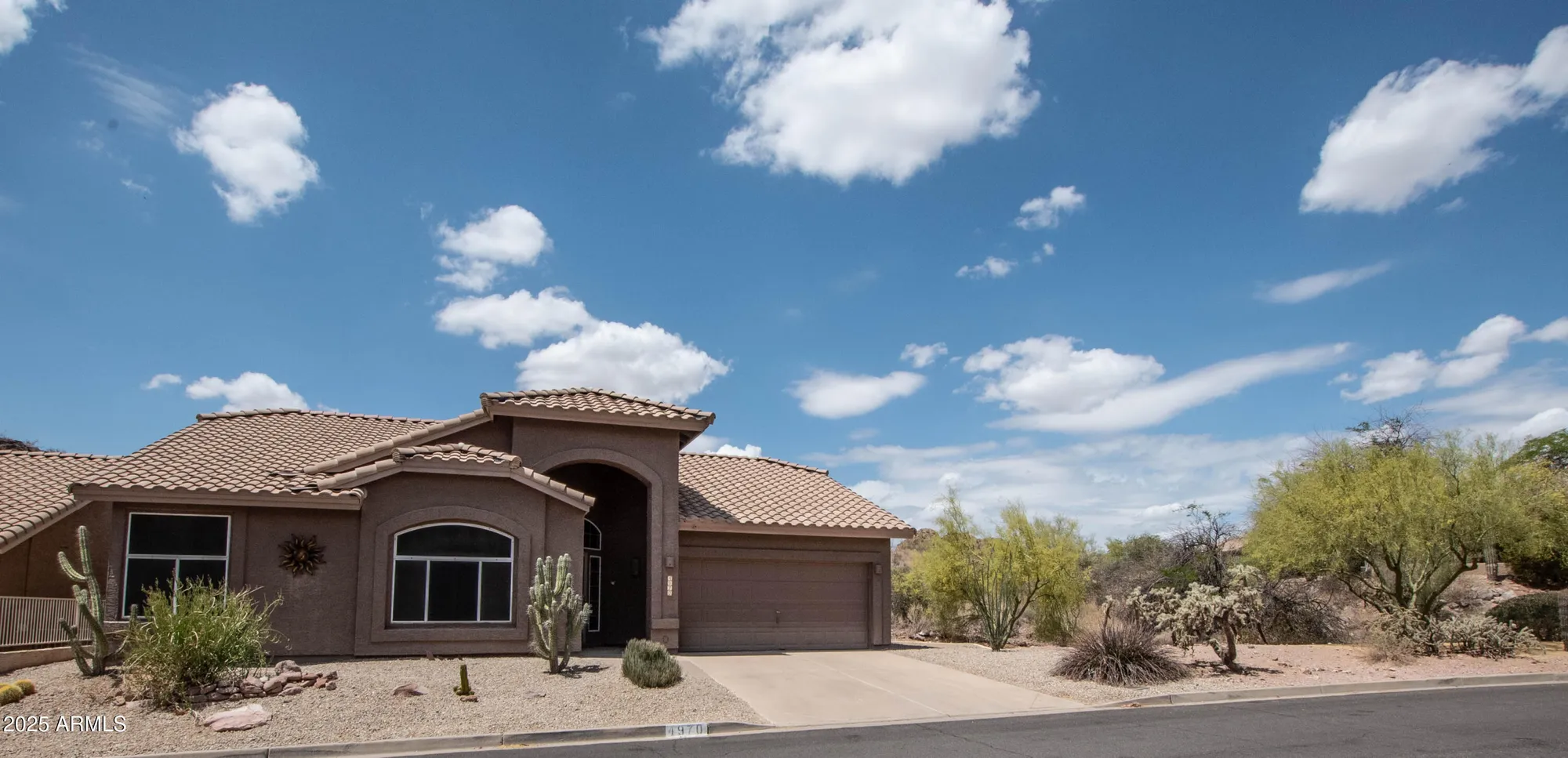 Property Slideshow image 1 of 26 | 4970 s desert willow dr, Gold Canyon, AZ, 85118