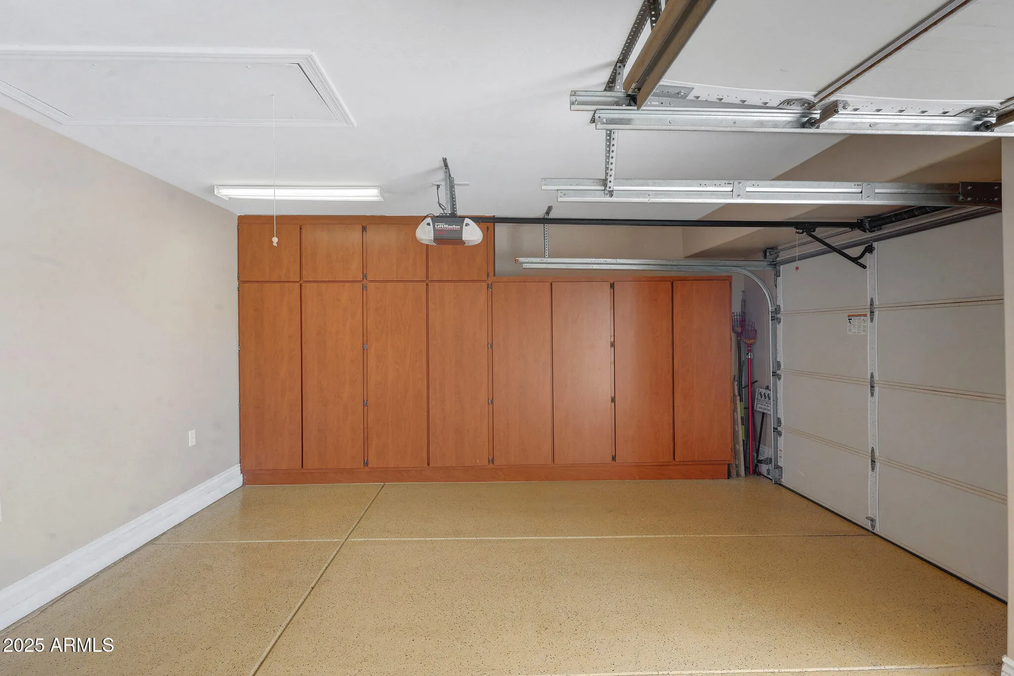 Property Slideshow image 61 of 73 | 19835 n 100th dr, Sun City, AZ, 85373