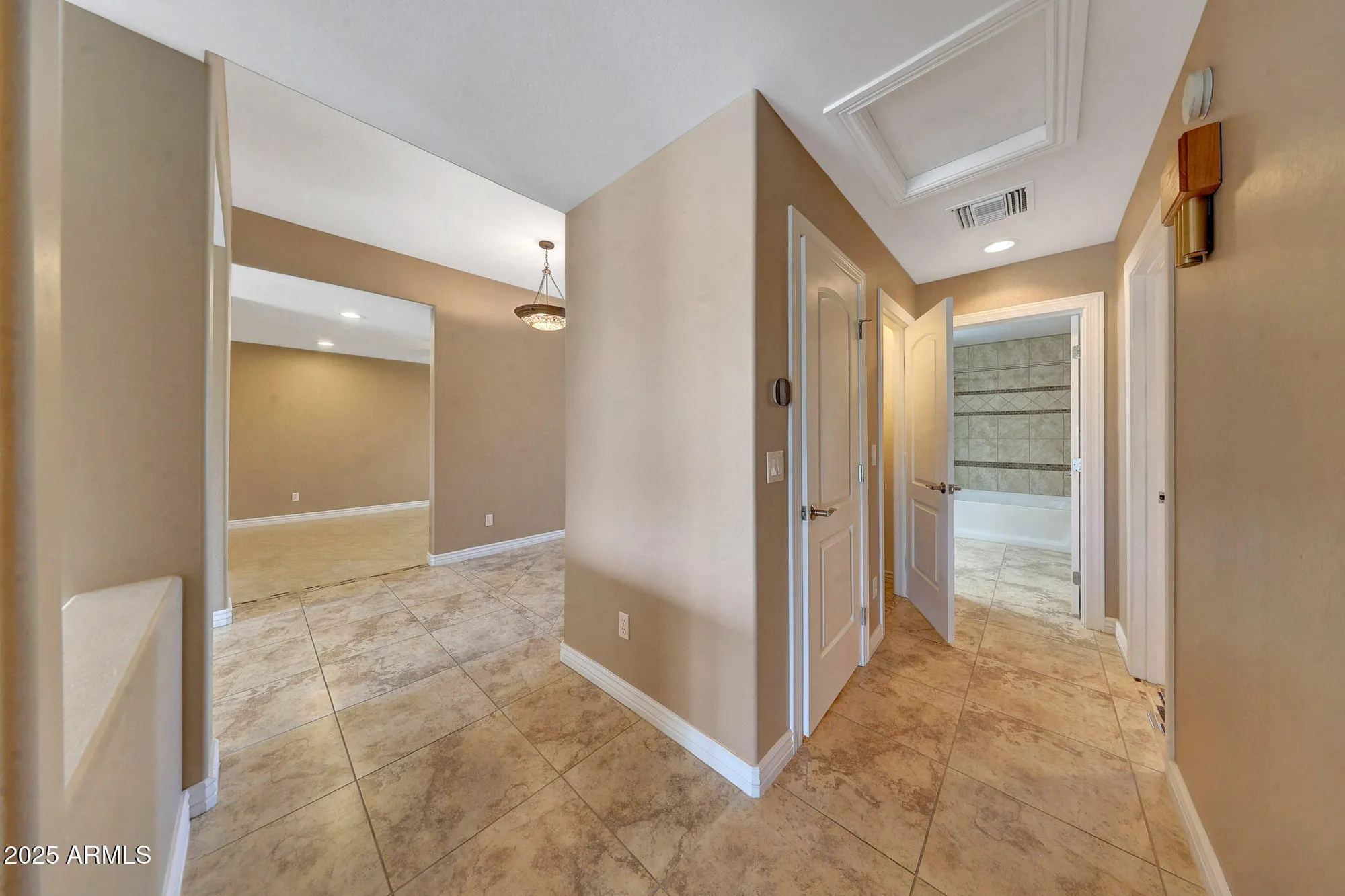 Property Slideshow image 42 of 73 | 19835 n 100th dr, Sun City, AZ, 85373