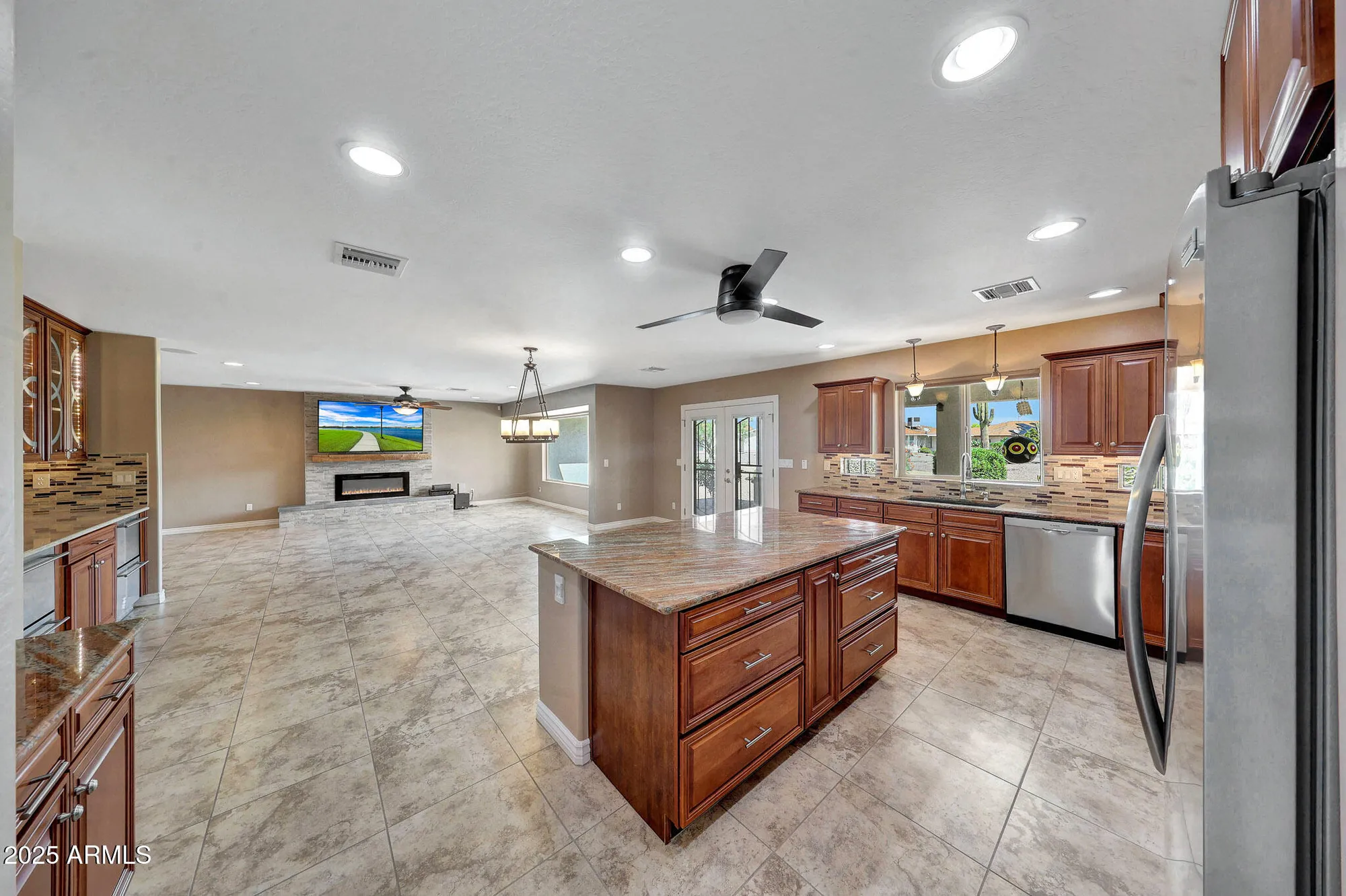 Property Slideshow image 36 of 73 | 19835 n 100th dr, Sun City, AZ, 85373