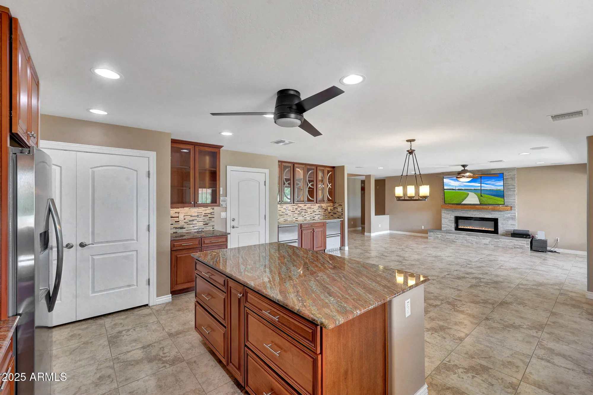 Property Slideshow image 35 of 73 | 19835 n 100th dr, Sun City, AZ, 85373