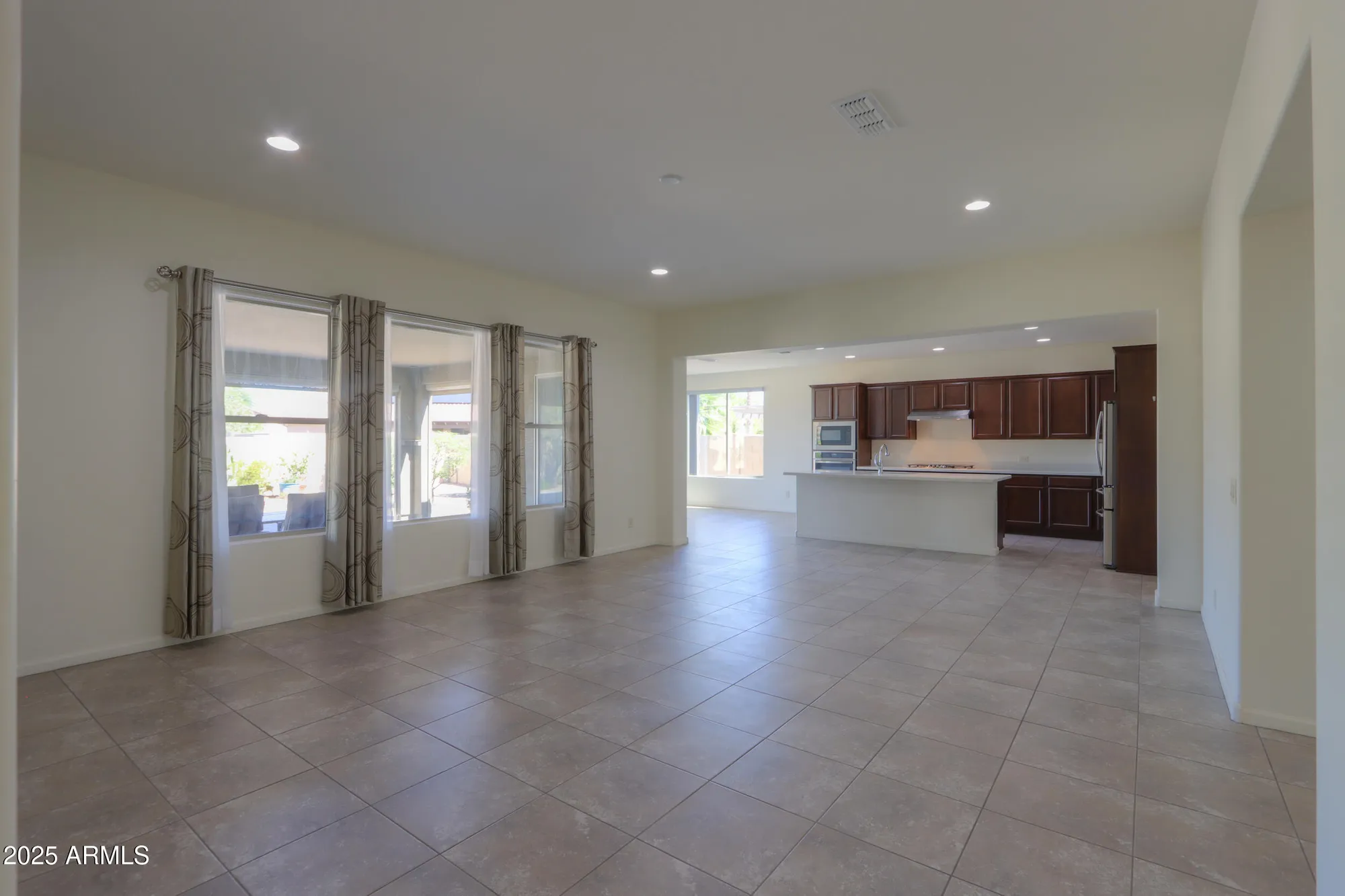 Property Slideshow image 11 of 37 | 4696 w buckskin dr, Eloy, AZ, 85131