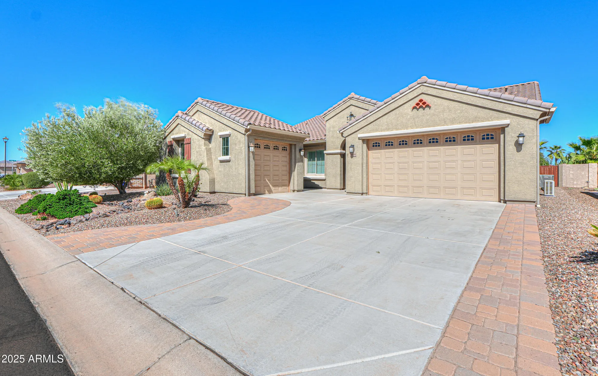 Property Slideshow image 1 of 37 | 4696 w buckskin dr, Eloy, AZ, 85131