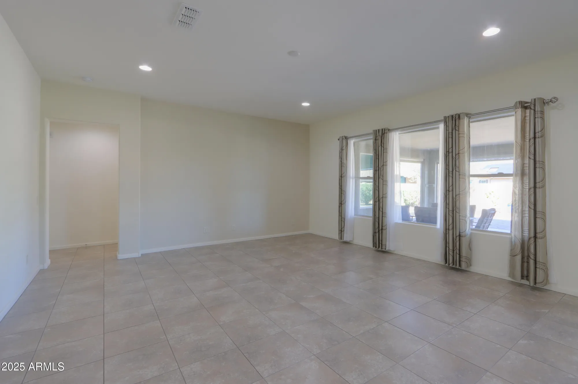 Property Slideshow image 13 of 37 | 4696 w buckskin dr, Eloy, AZ, 85131