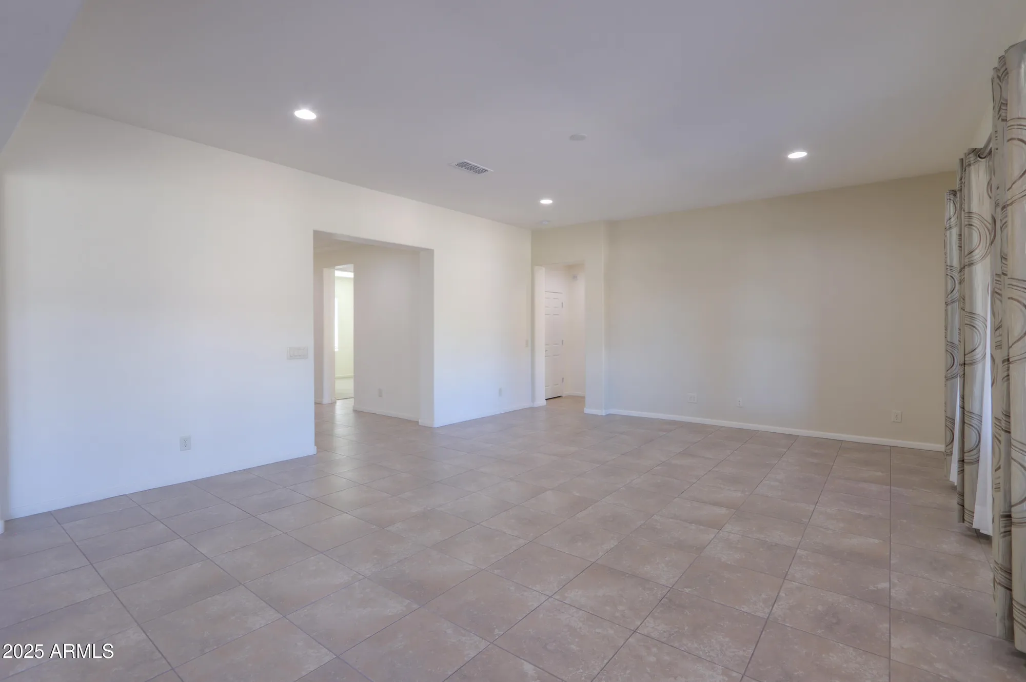 Property Slideshow image 14 of 37 | 4696 w buckskin dr, Eloy, AZ, 85131