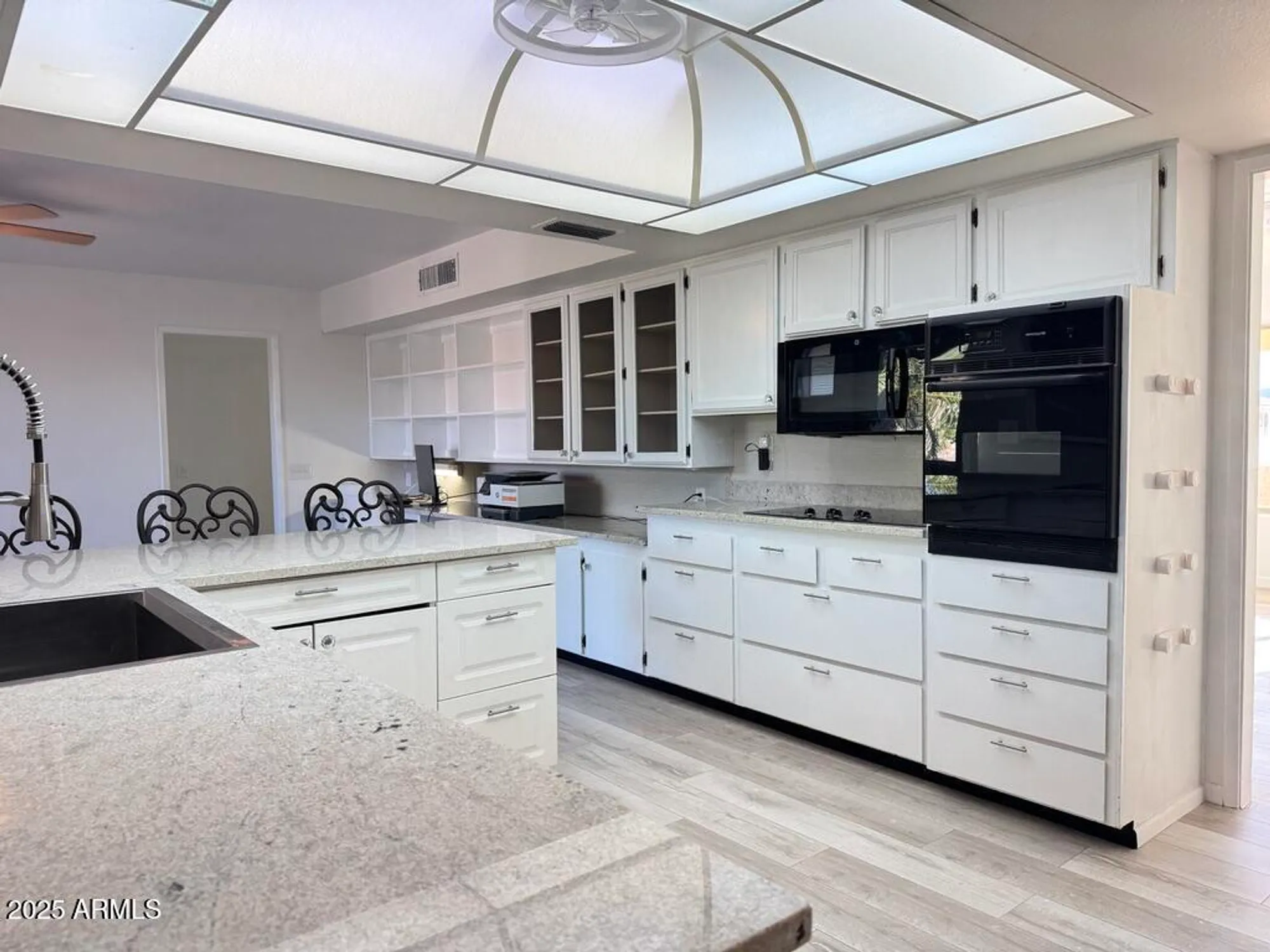 Property Slideshow image 10 of 32 | 10414 w ponderosa cir, Sun City, AZ, 85373