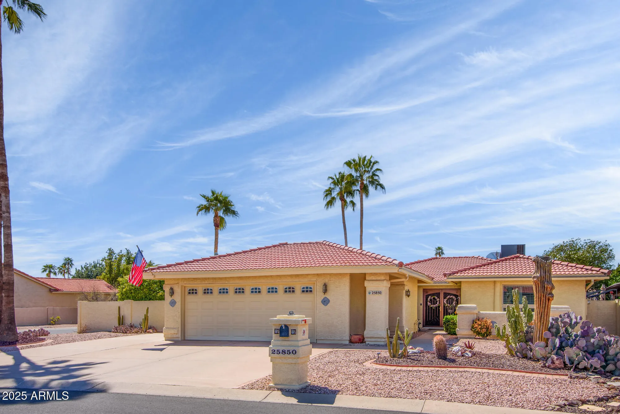 Property Slideshow image 1 of 31 | 25850 s foxglenn dr, Sun Lakes, AZ, 85248