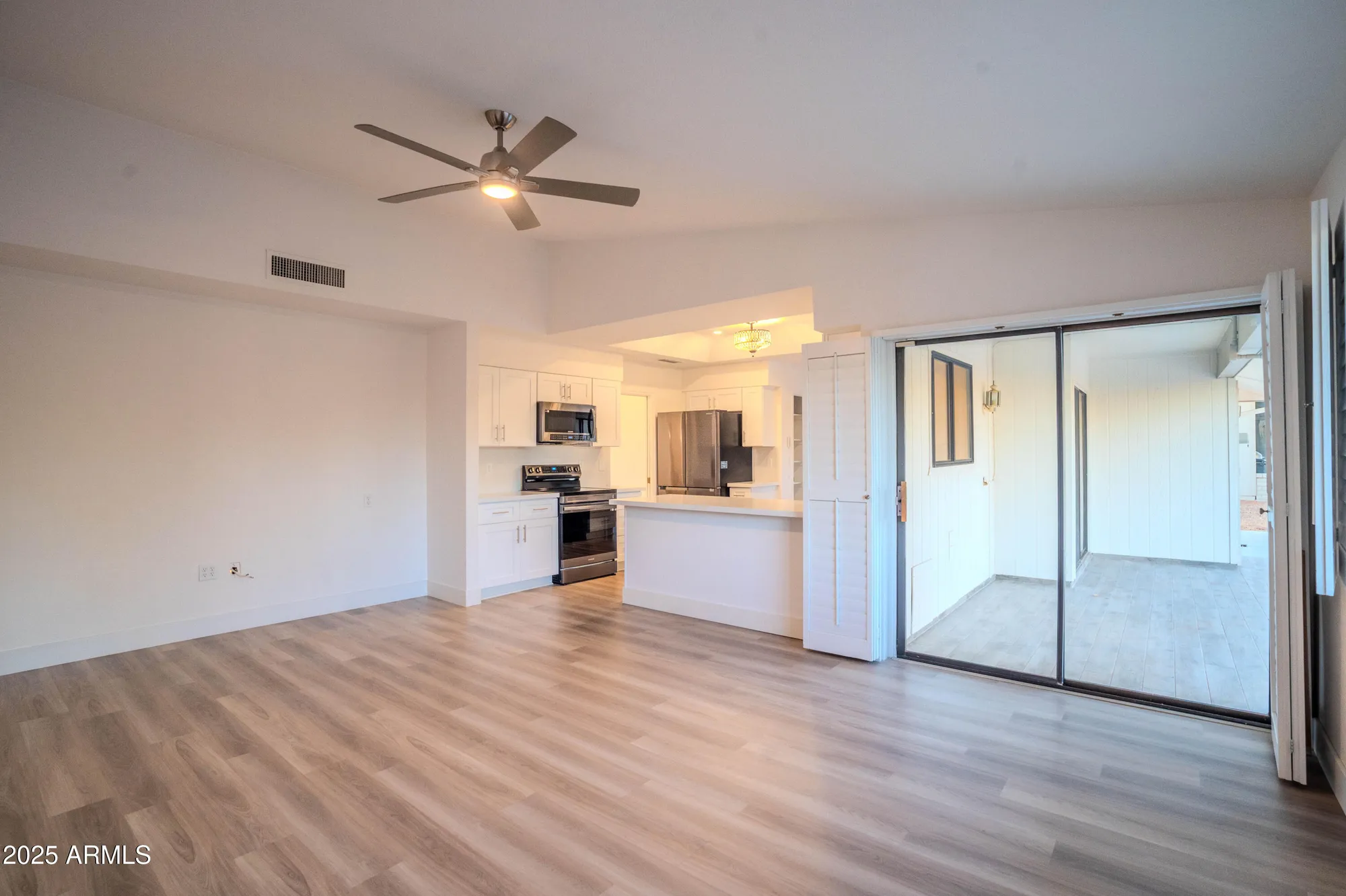 Property Slideshow image 10 of 39 | 12810 w blue bonnet dr, Sun City West, AZ, 85375