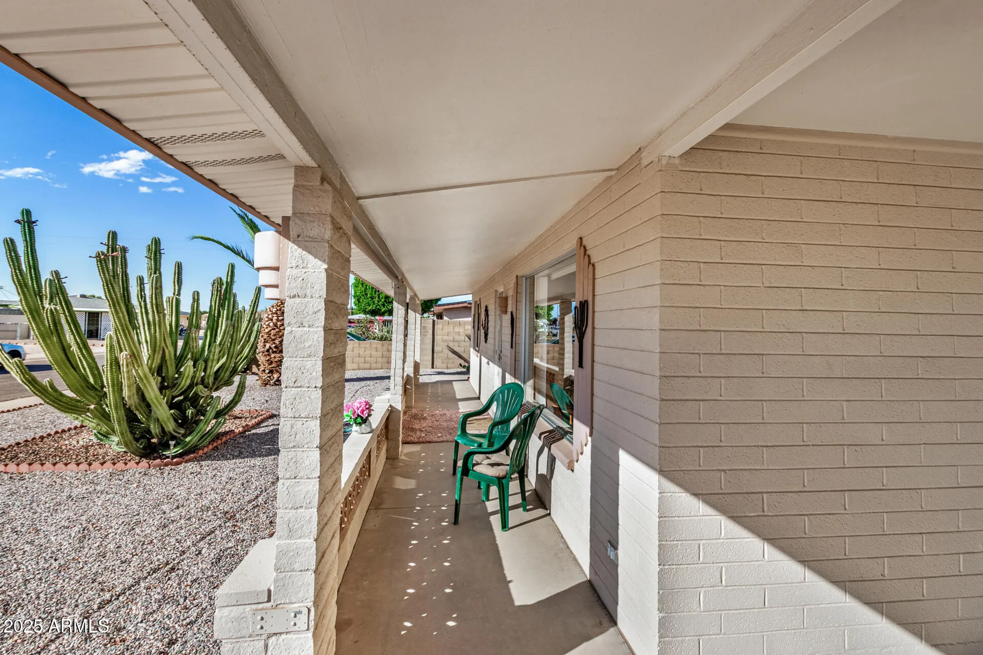 Property Slideshow image 4 of 37 | 507 n 55th pl, Mesa, AZ, 85205
