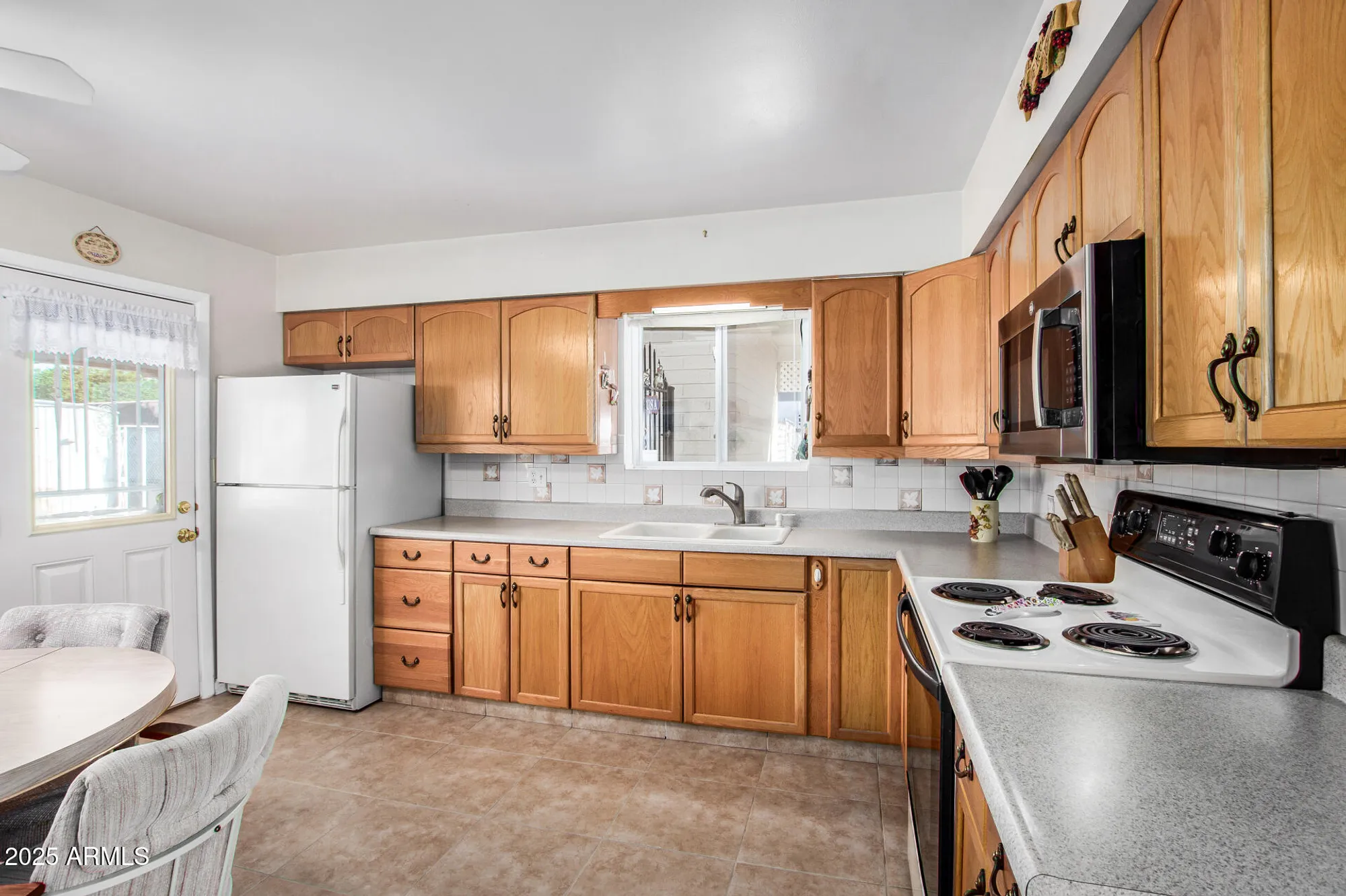 Property Slideshow image 9 of 37 | 507 n 55th pl, Mesa, AZ, 85205