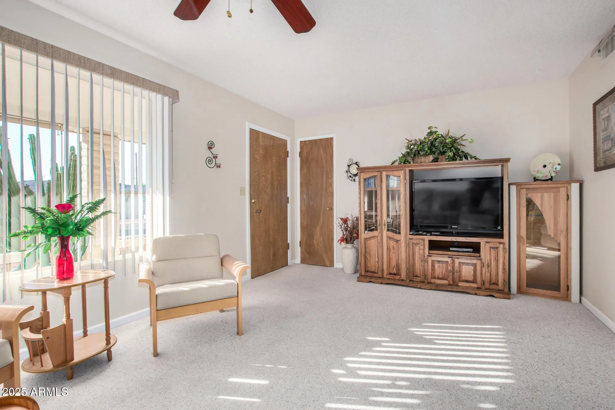 Property Slideshow image 5 of 37 | 507 n 55th pl, Mesa, AZ, 85205