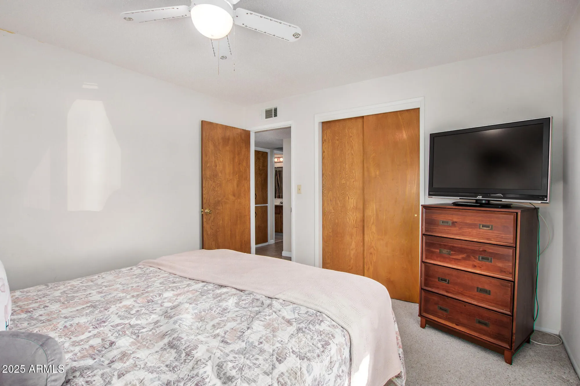 Property Slideshow image 18 of 37 | 507 n 55th pl, Mesa, AZ, 85205