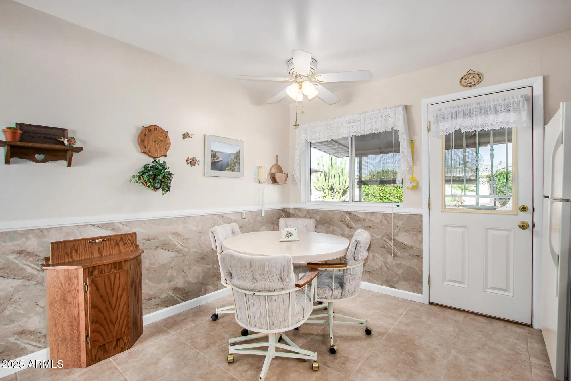 Property Slideshow image 11 of 37 | 507 n 55th pl, Mesa, AZ, 85205