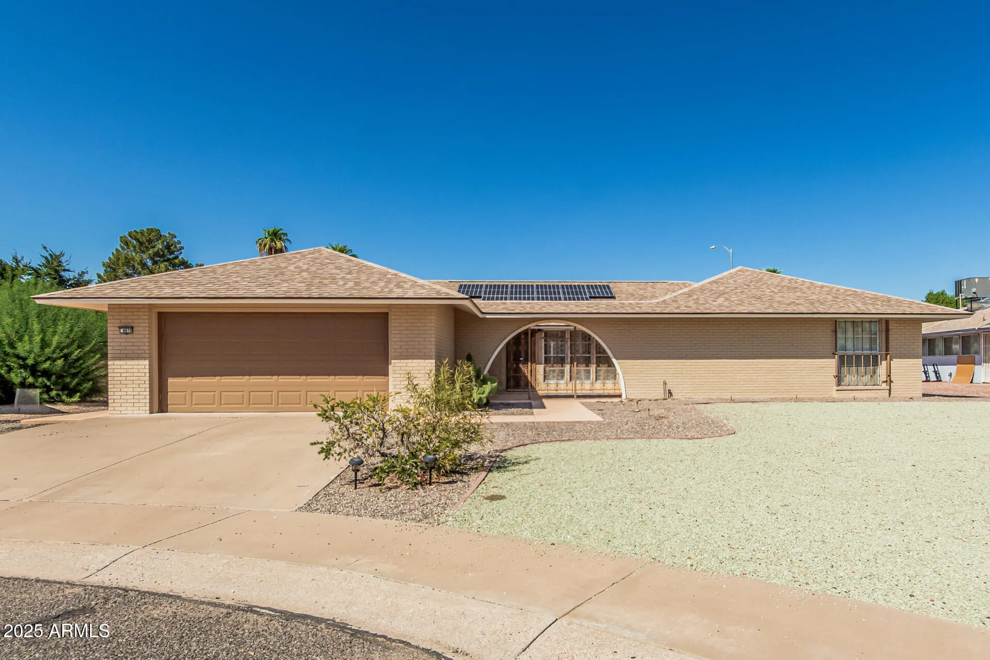 Property Slideshow image 2 of 48 | 9870 w comstock ct, Sun City, AZ, 85373