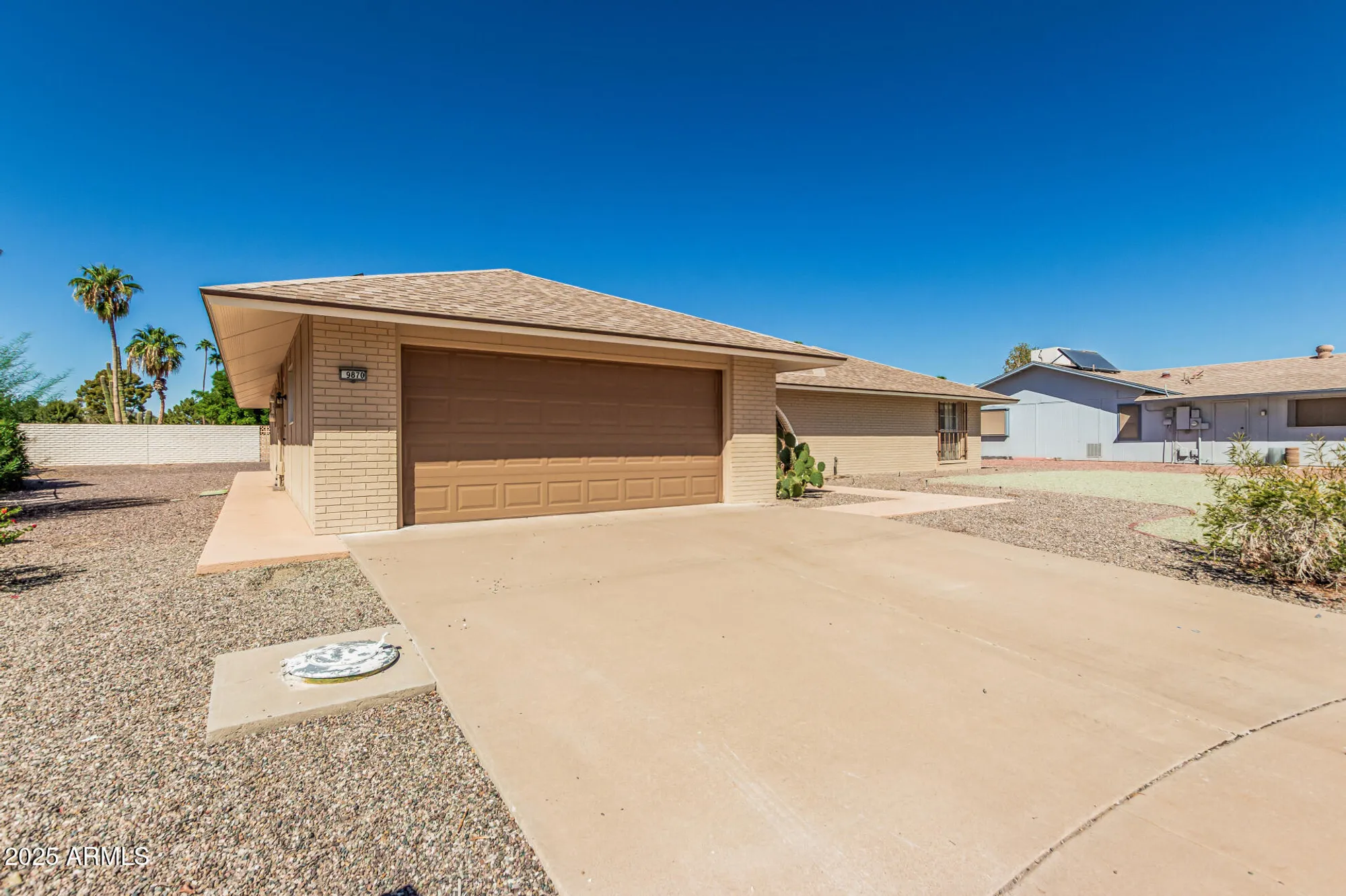 Property Slideshow image 3 of 48 | 9870 w comstock ct, Sun City, AZ, 85373