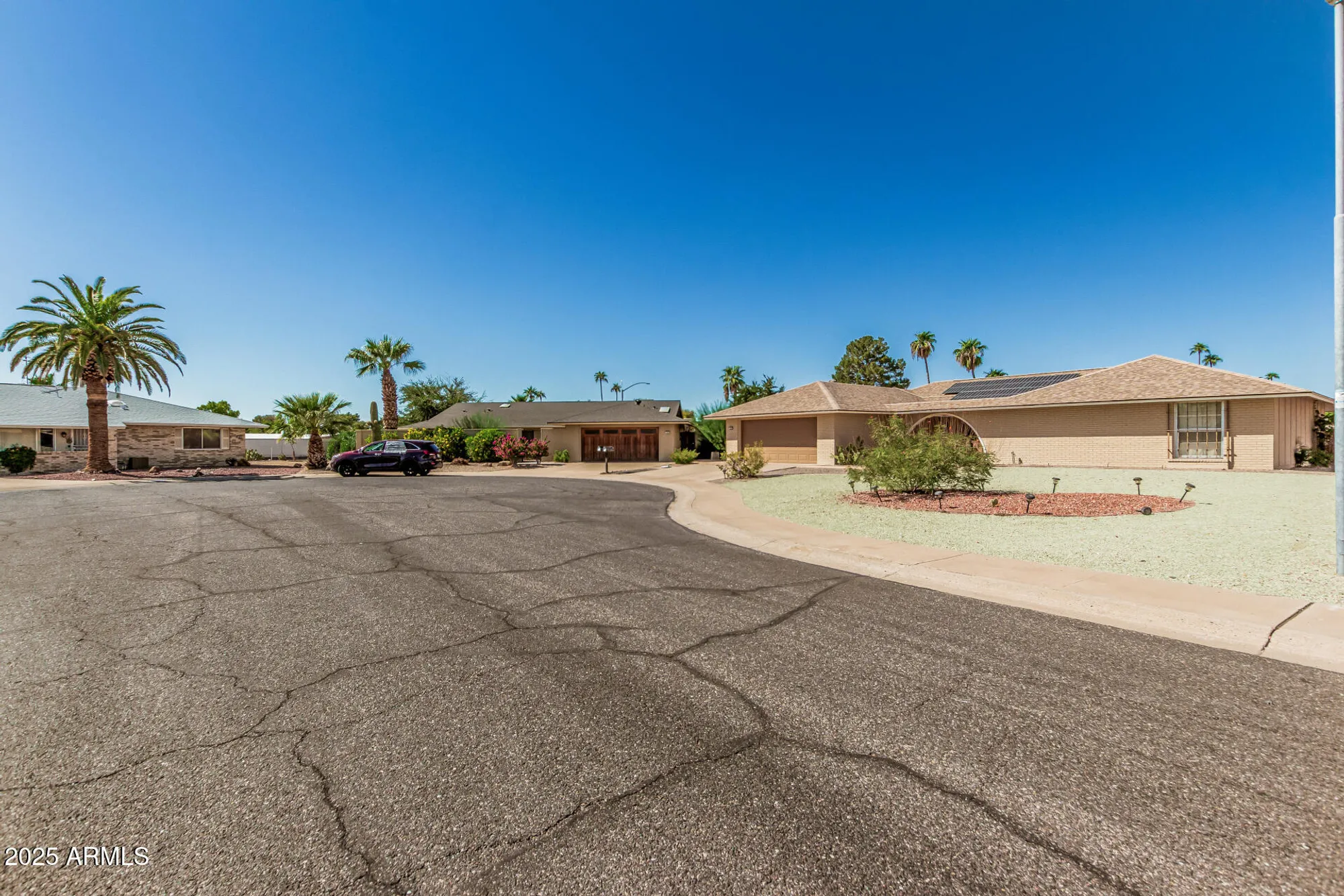 Property Slideshow image 7 of 48 | 9870 w comstock ct, Sun City, AZ, 85373