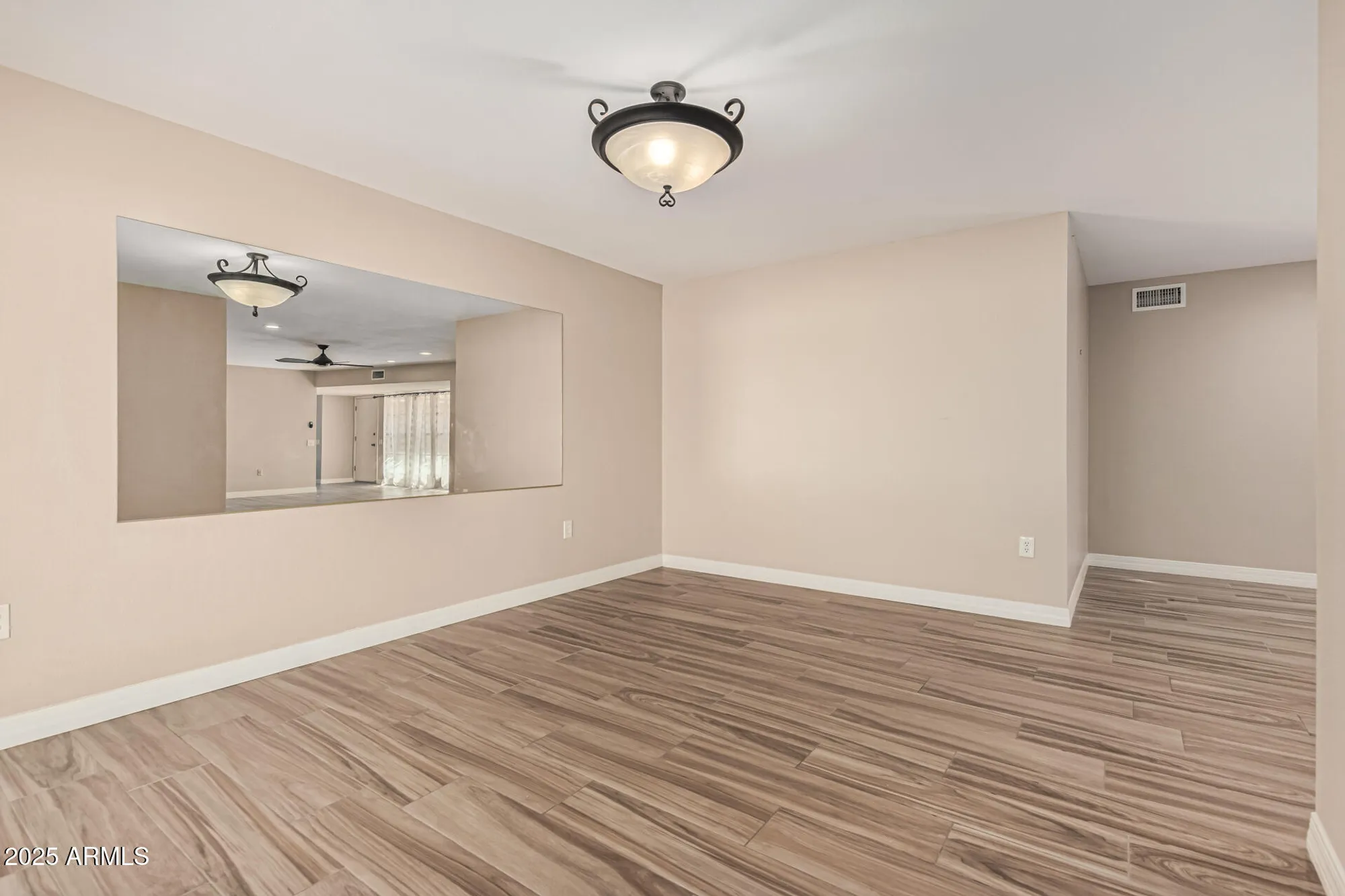 Property Slideshow image 13 of 48 | 9870 w comstock ct, Sun City, AZ, 85373
