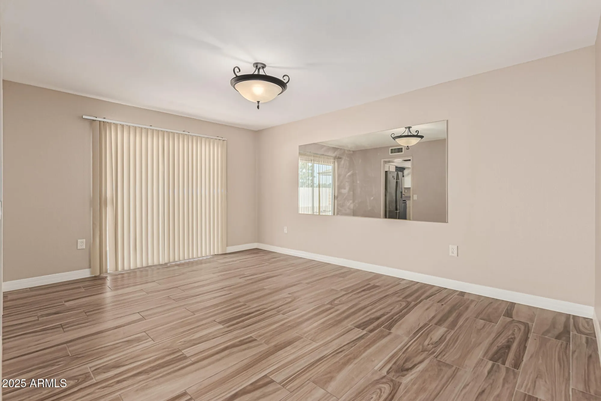 Property Slideshow image 12 of 48 | 9870 w comstock ct, Sun City, AZ, 85373