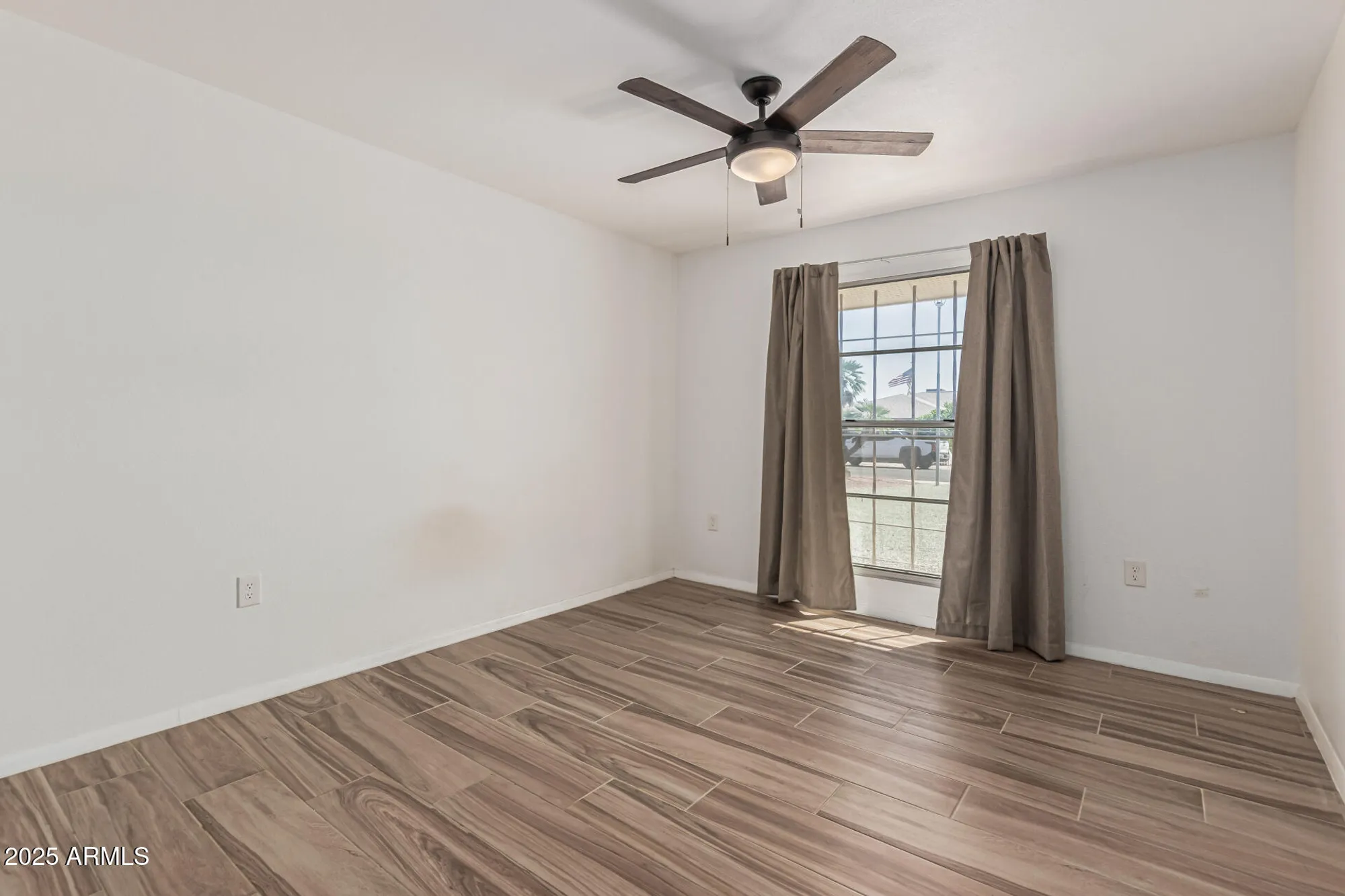 Property Slideshow image 22 of 48 | 9870 w comstock ct, Sun City, AZ, 85373