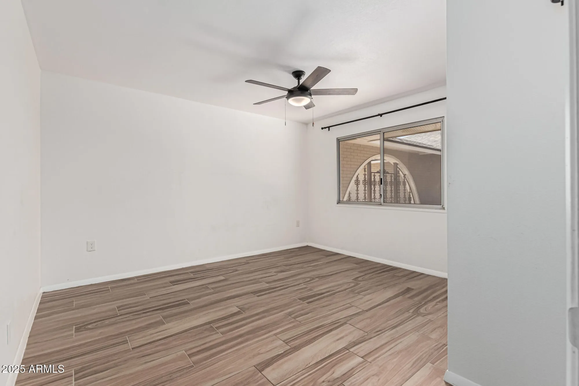 Property Slideshow image 25 of 48 | 9870 w comstock ct, Sun City, AZ, 85373