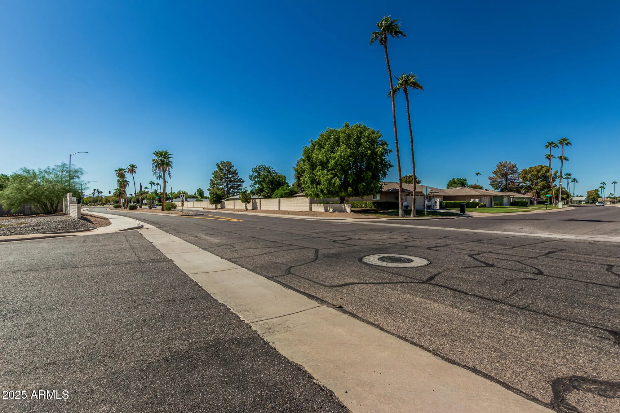 Property Slideshow image 42 of 48 | 9870 w comstock ct, Sun City, AZ, 85373