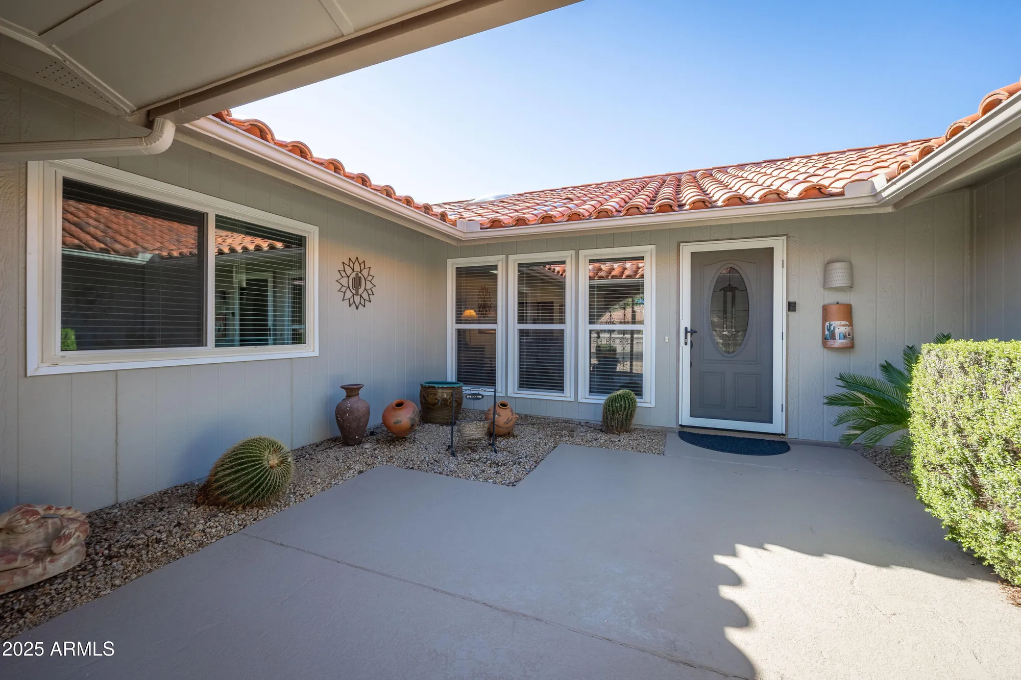 Property Slideshow image 4 of 31 | 9703 w lindgren ave, Sun City, AZ, 85373