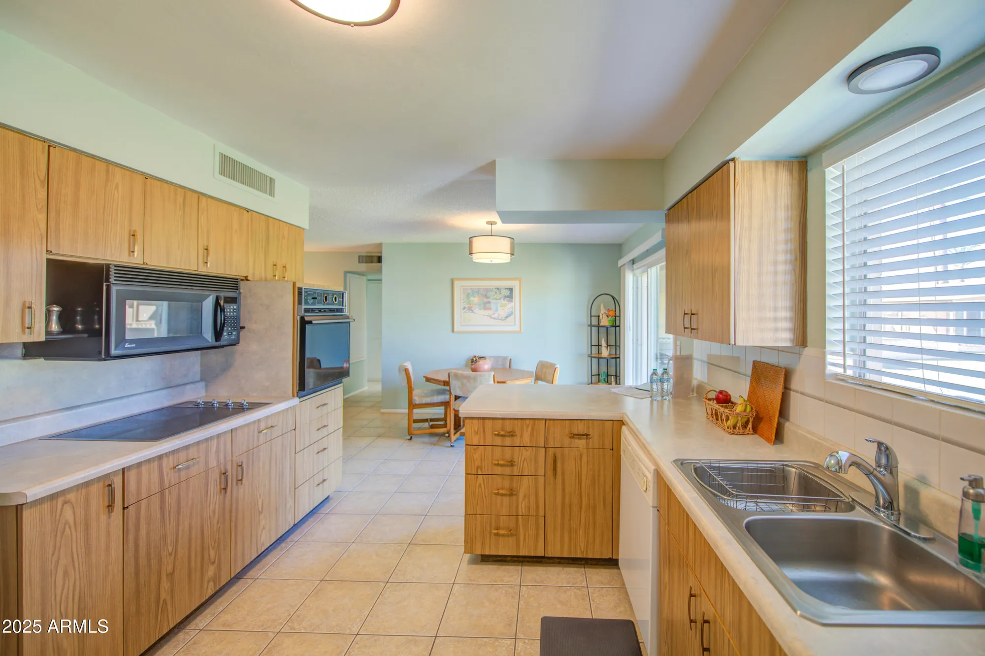 Property Slideshow image 18 of 38 | 10414 w audrey dr, Sun City, AZ, 85351