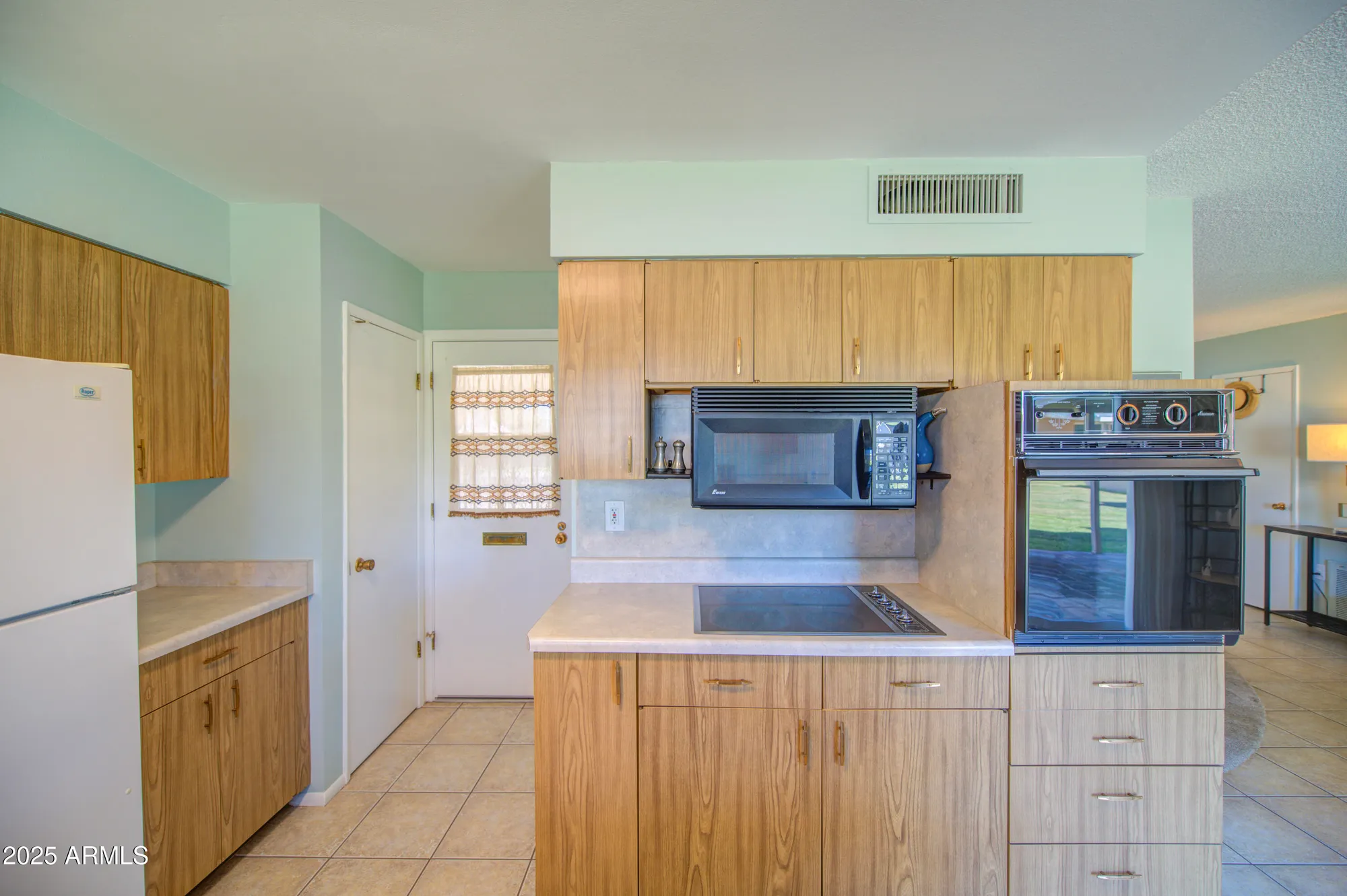 Property Slideshow image 19 of 38 | 10414 w audrey dr, Sun City, AZ, 85351