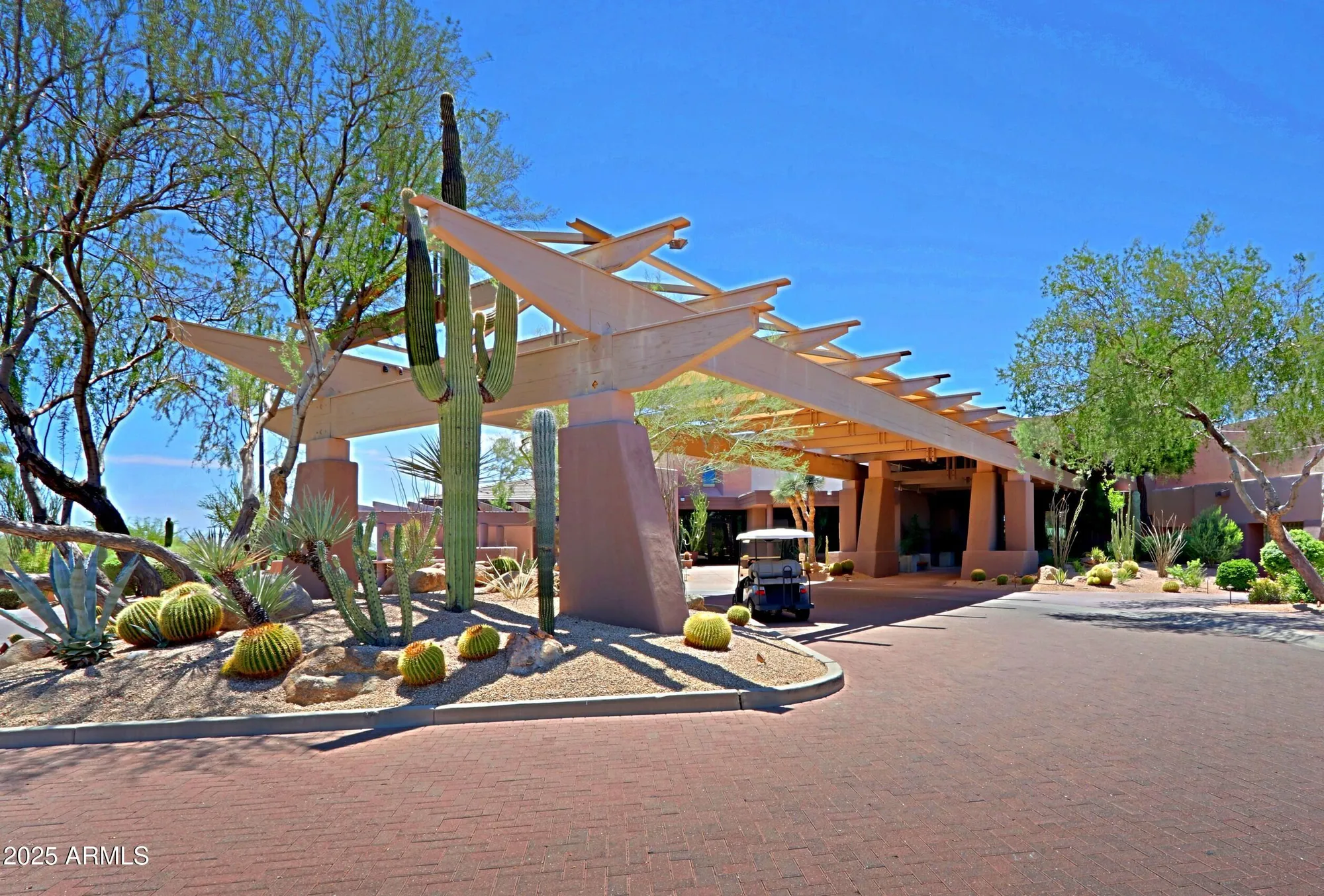 Property Slideshow image 79 of 108 | 6758 e brilliant sky dr, Scottsdale, AZ, 85266