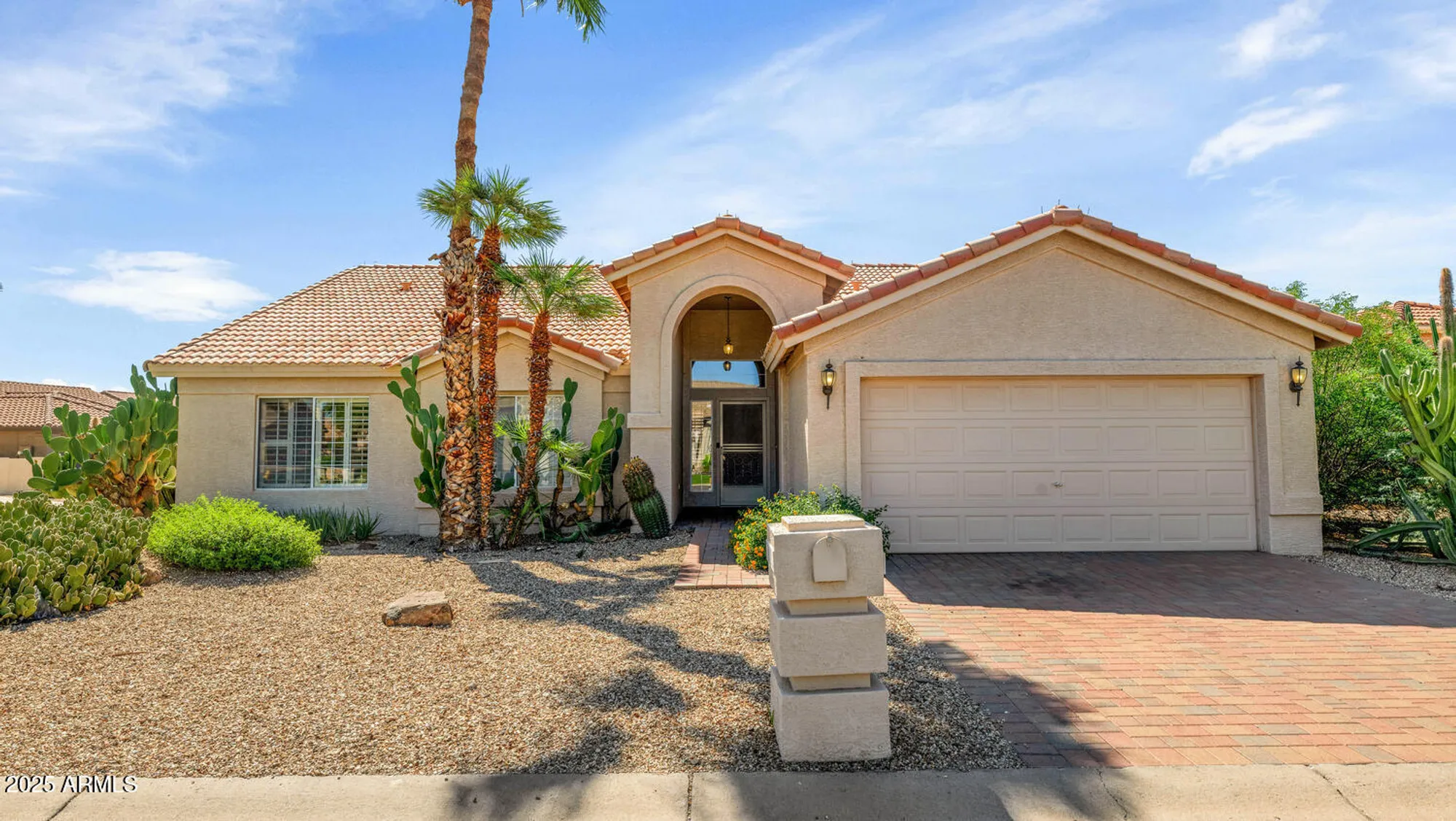 Property Slideshow image 1 of 41 | 10023 e arrowvale dr, Sun Lakes, AZ, 85248