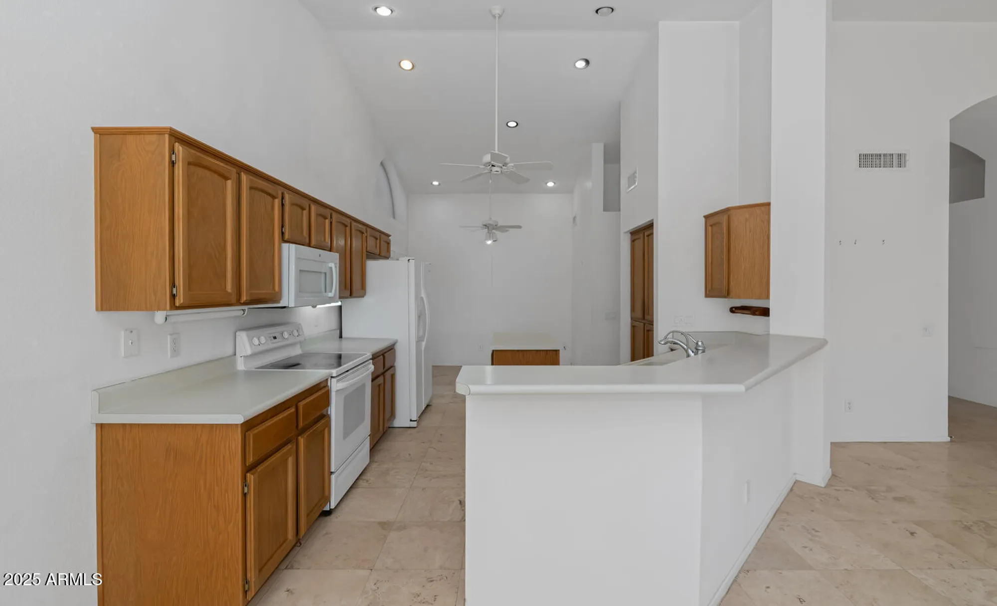 Property Slideshow image 10 of 41 | 10023 e arrowvale dr, Sun Lakes, AZ, 85248