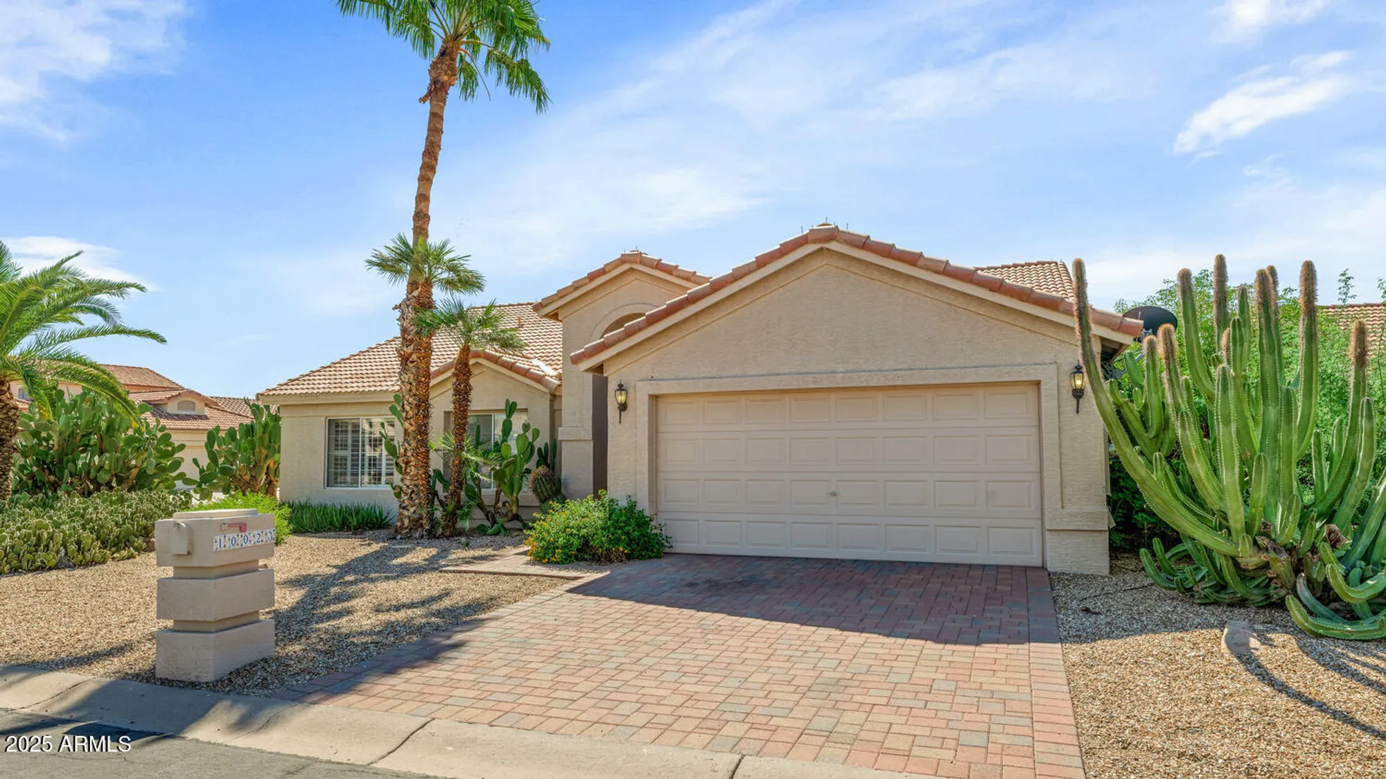 Property Slideshow image 4 of 41 | 10023 e arrowvale dr, Sun Lakes, AZ, 85248