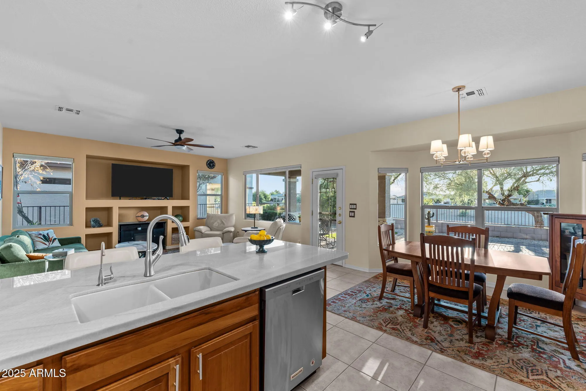 Property Slideshow image 9 of 40 | 6222 s huachuca way, Chandler, AZ, 85249