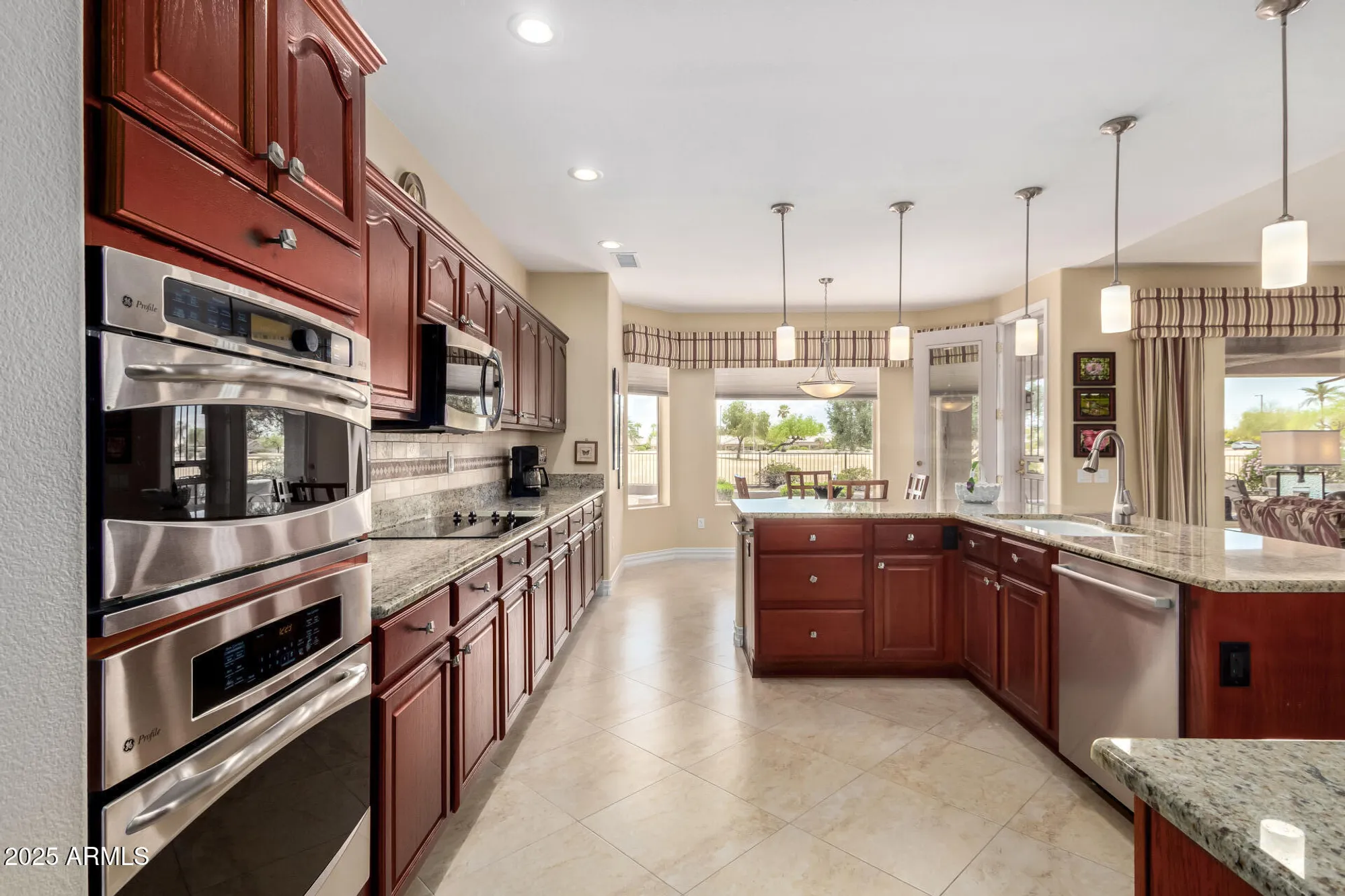 Property Slideshow image 12 of 73 | 15749 w clear canyon dr, Surprise, AZ, 85374