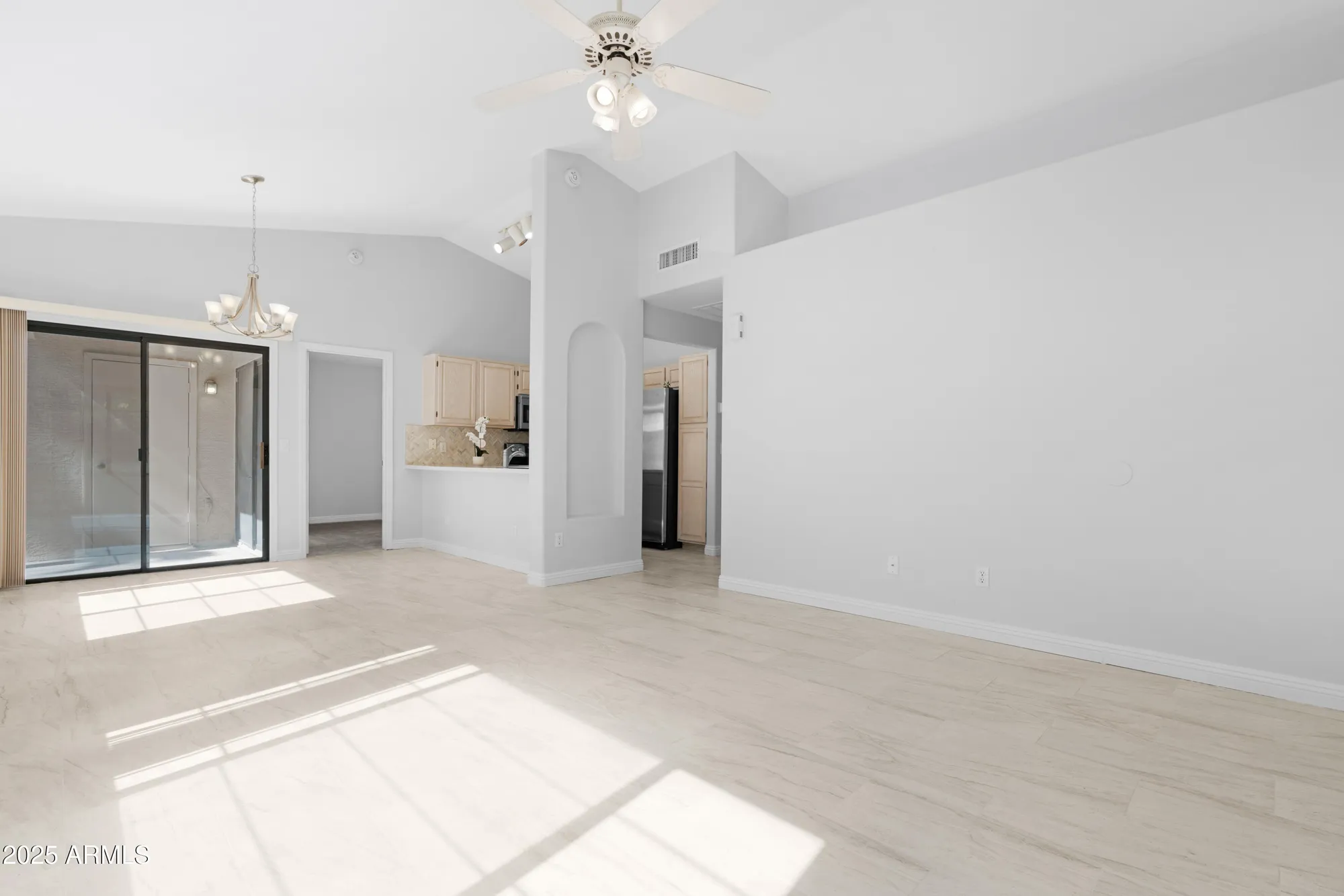 Property Slideshow image 11 of 61 | 14300 w bell rd unit 392, Surprise, AZ, 85374