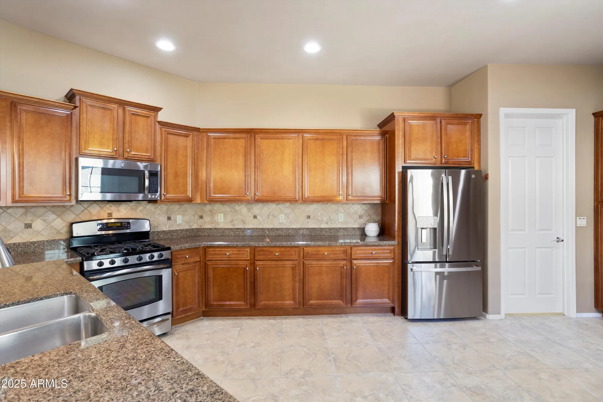 Property Slideshow image 19 of 66 | 26747 n 127th dr, Peoria, AZ, 85383