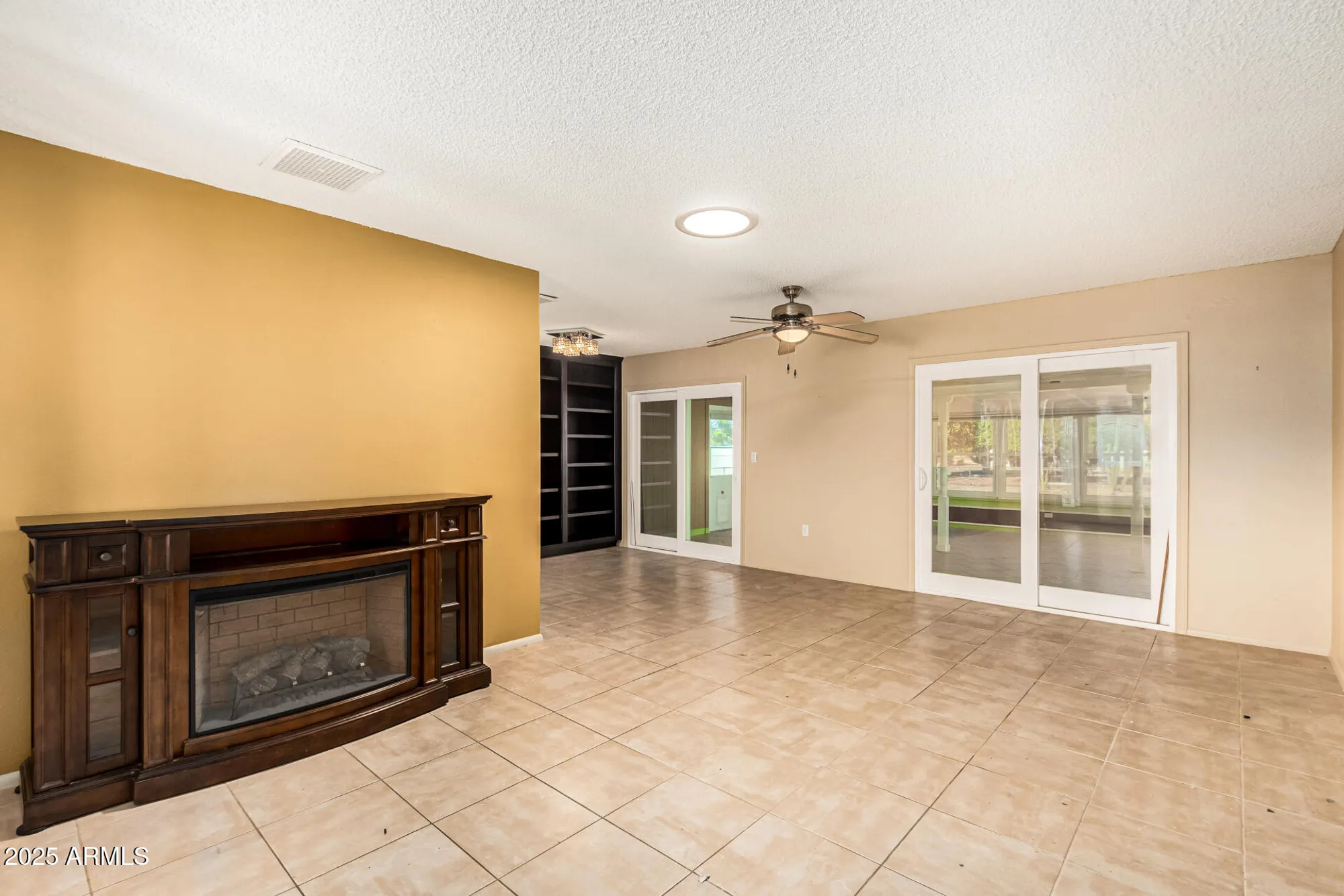 Property Slideshow image 7 of 35 | 15608 n 105th dr, Sun City, AZ, 85351