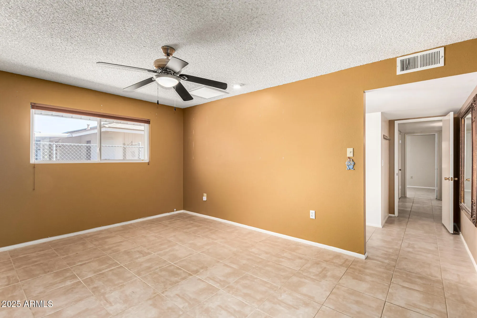 Property Slideshow image 18 of 35 | 15608 n 105th dr, Sun City, AZ, 85351