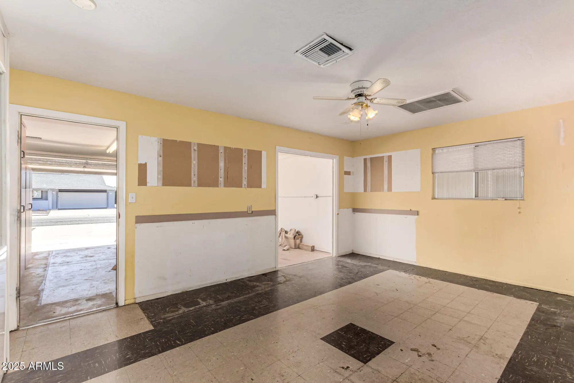 Property Slideshow image 29 of 35 | 15608 n 105th dr, Sun City, AZ, 85351