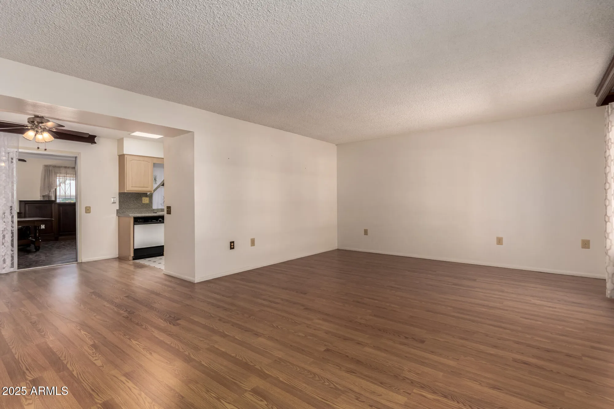 Property Slideshow image 6 of 33 | 11005 w campana dr, Sun City, AZ, 85351