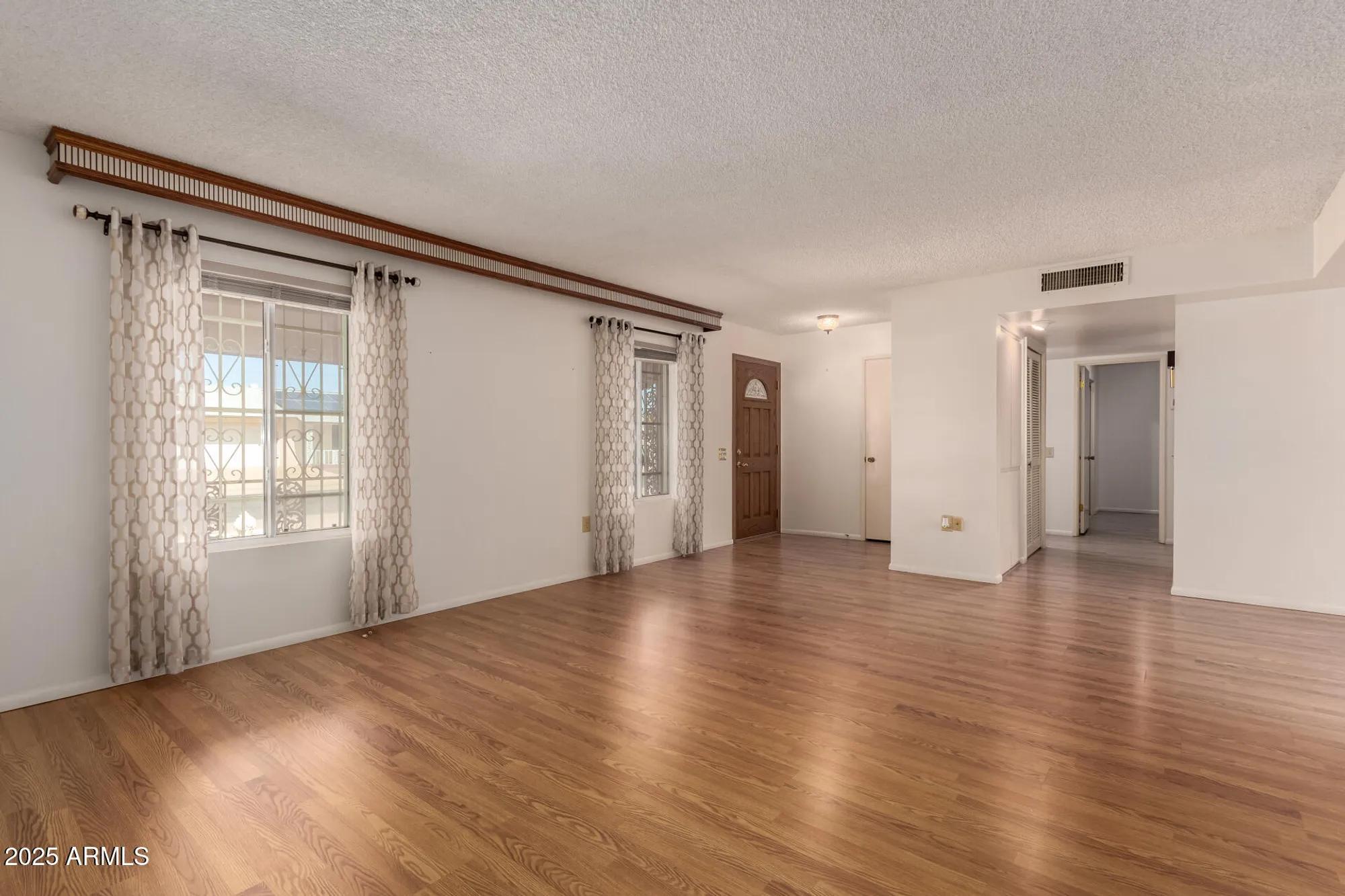 Property Slideshow image 7 of 33 | 11005 w campana dr, Sun City, AZ, 85351