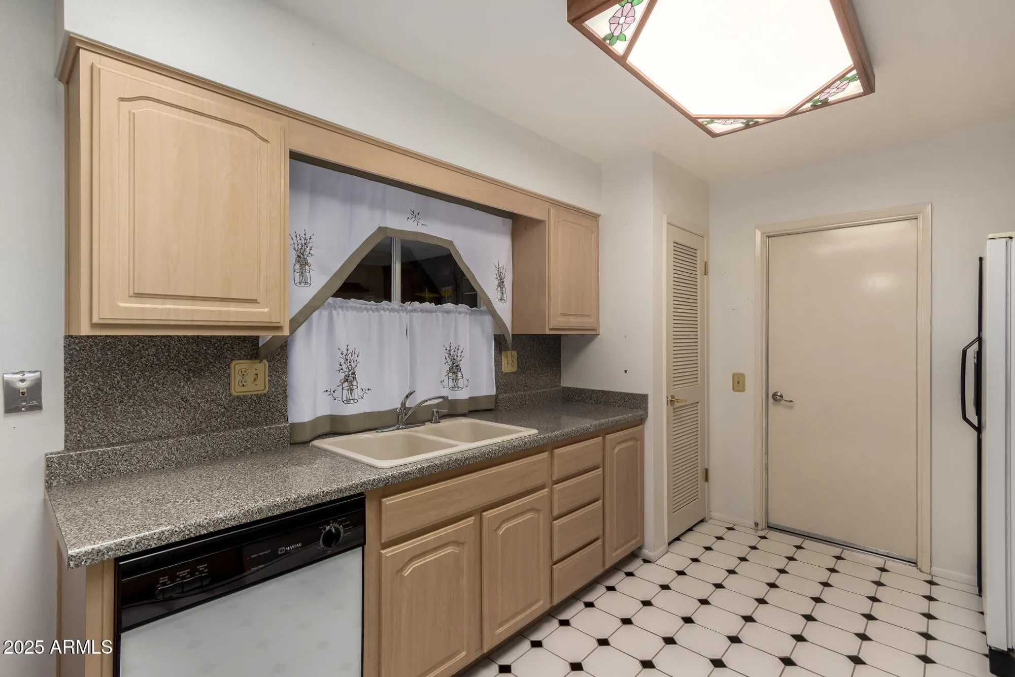 Property Slideshow image 12 of 33 | 11005 w campana dr, Sun City, AZ, 85351